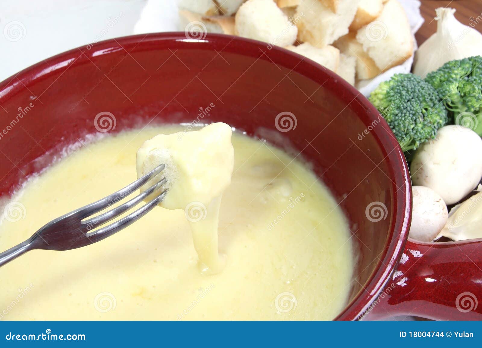 Suizo Tradicional "fondue" De Queso Foto de archivo Imagen de