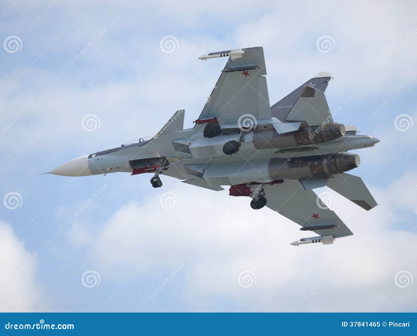 sukhoi su-30 jetfighter landing