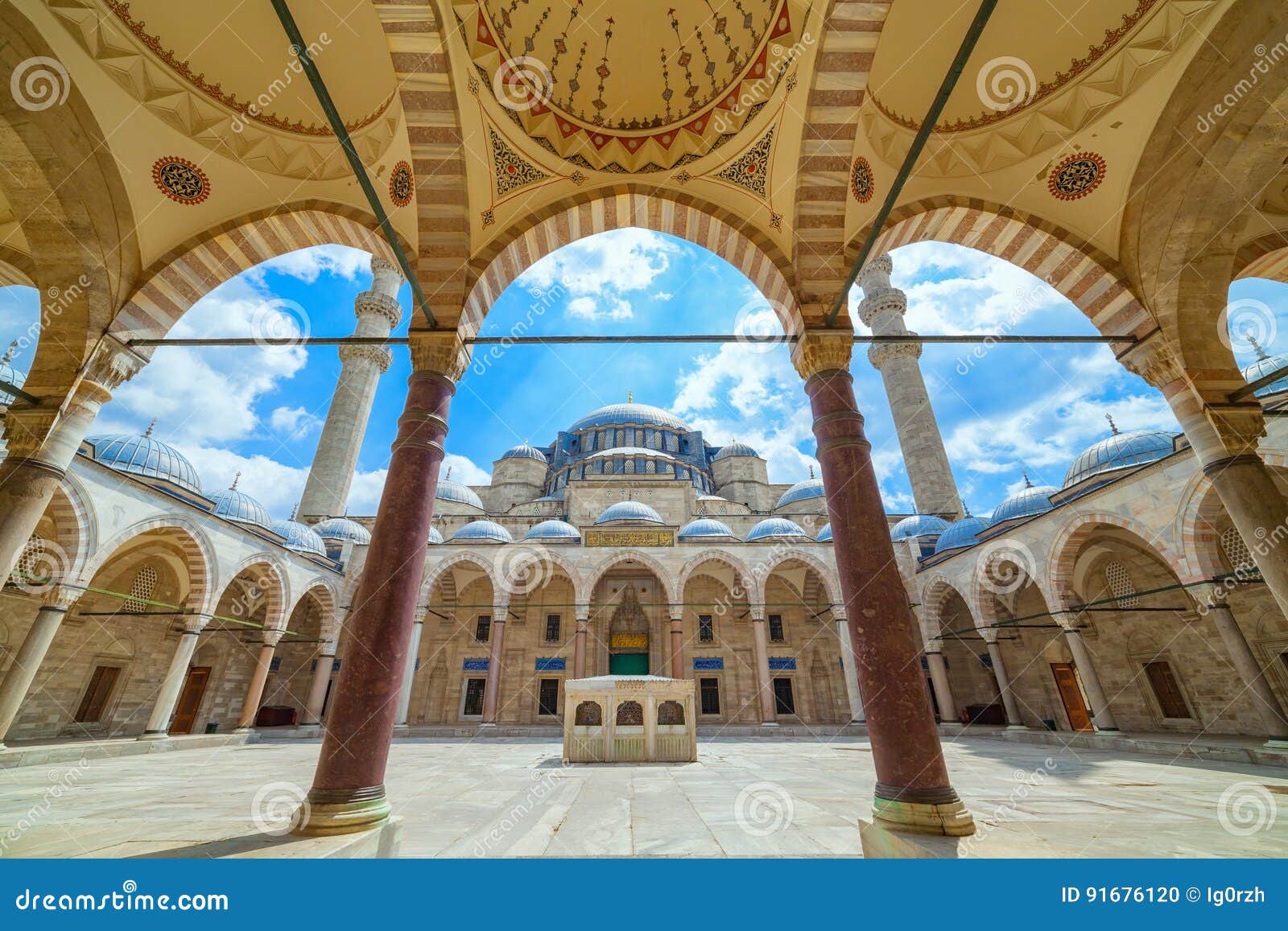 suleymaniye mosque in istanbul, turkey