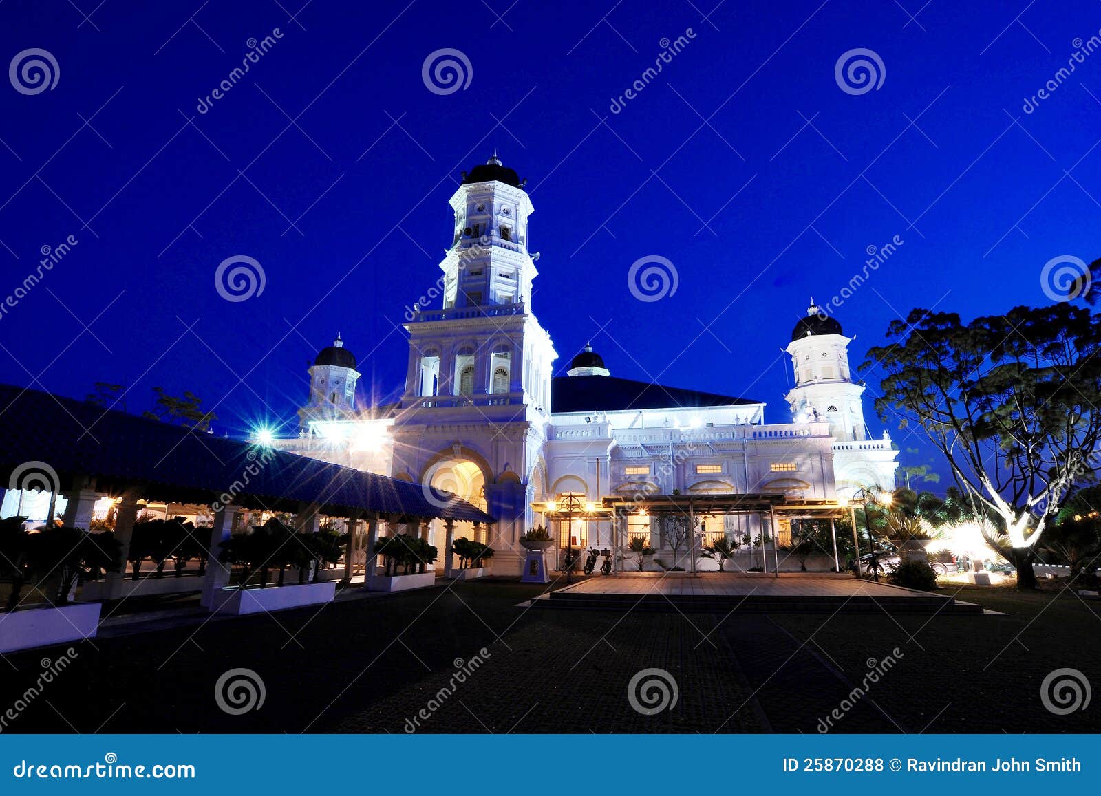 Masjid Sultan Abu Bakar Johor Bahru Pirstanax