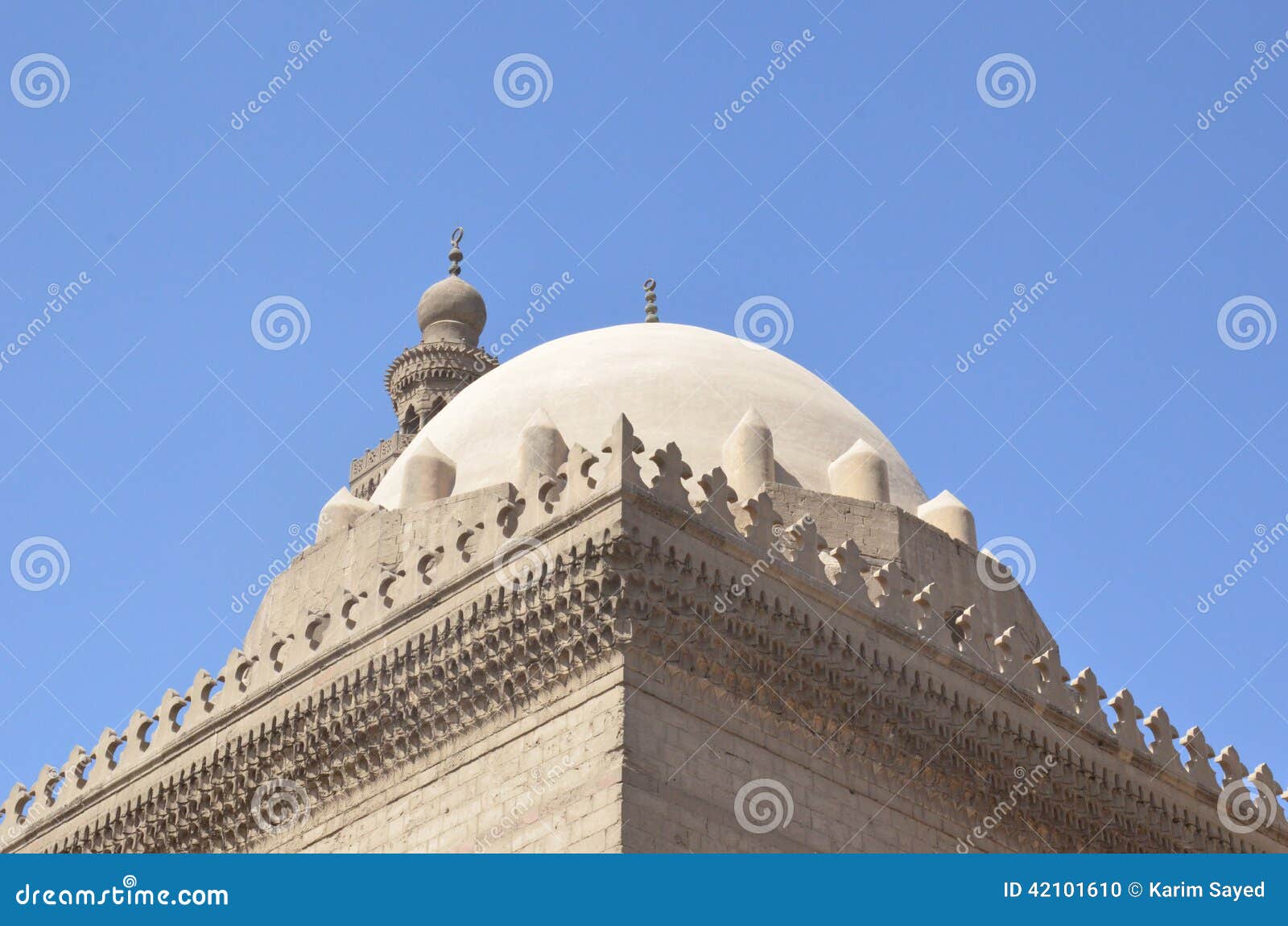 sultan barqoq door motif in egypt