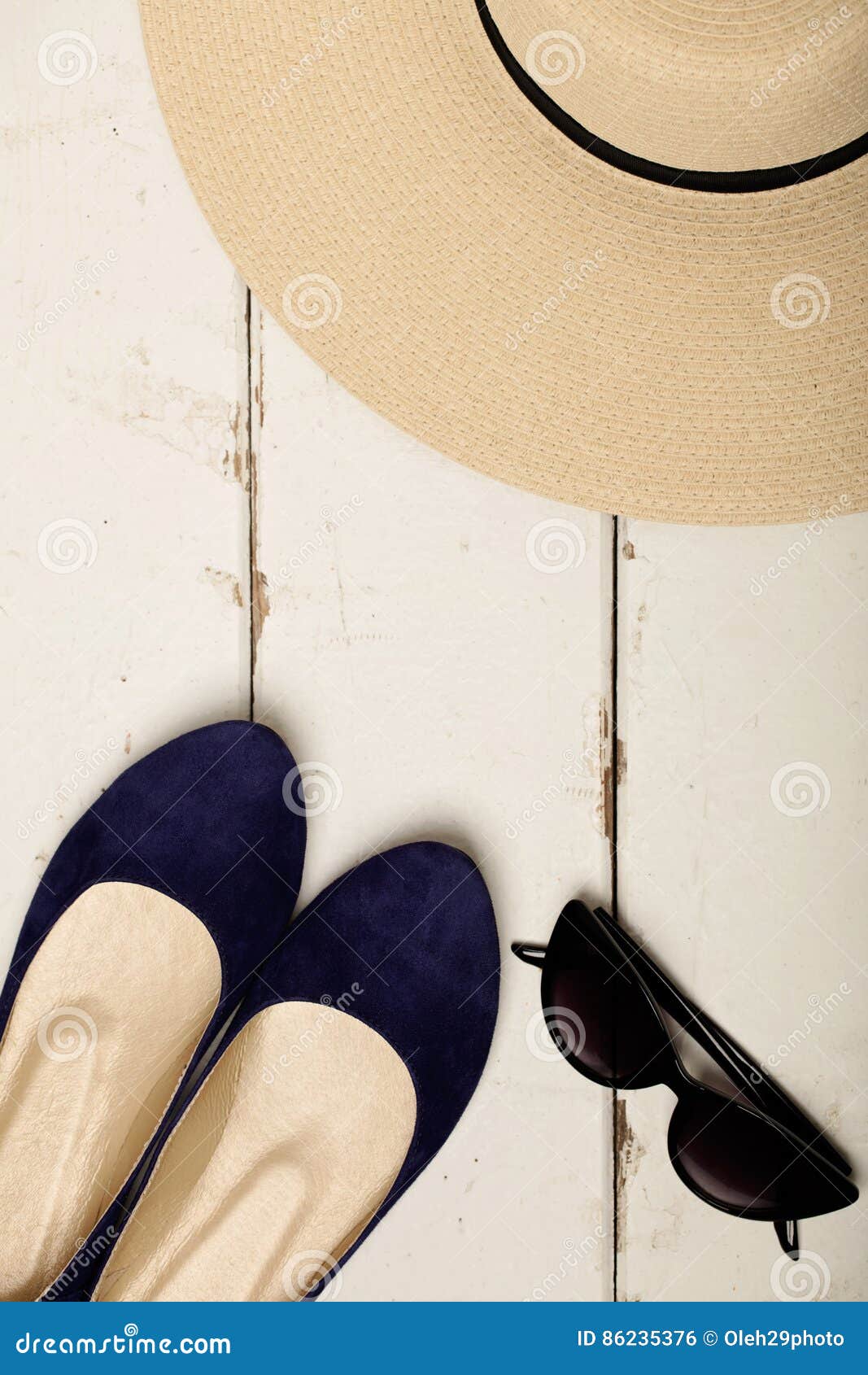 Summer Fashion Set. Women`s Hat, Ballet Flats and Sunglasses Stock ...