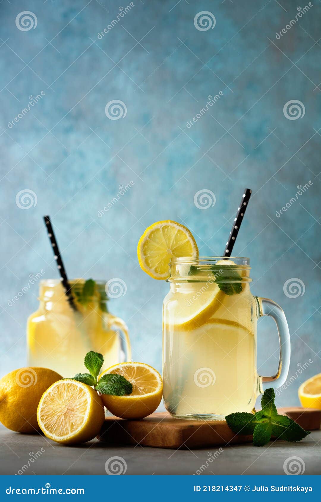 Fresh Drink With Ice And Fruit Royalty-Free Stock Photography ...