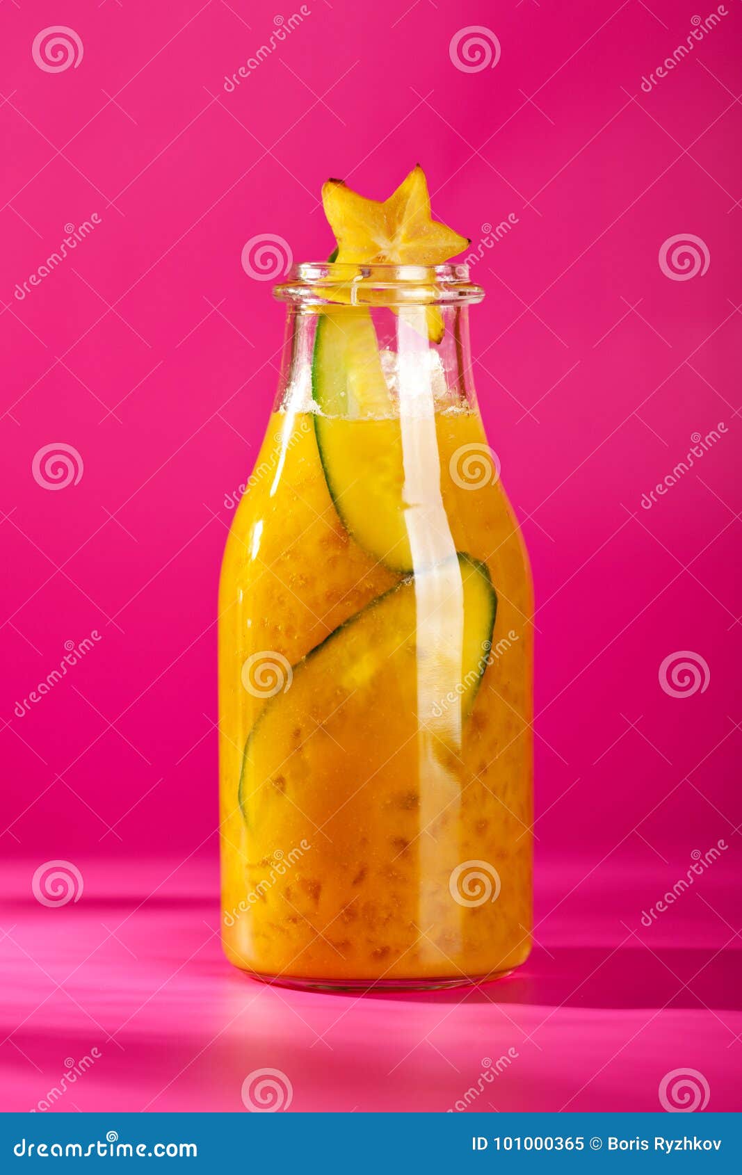 Summer Lemonade Cocktail stock image. Image of homemade - 101000365