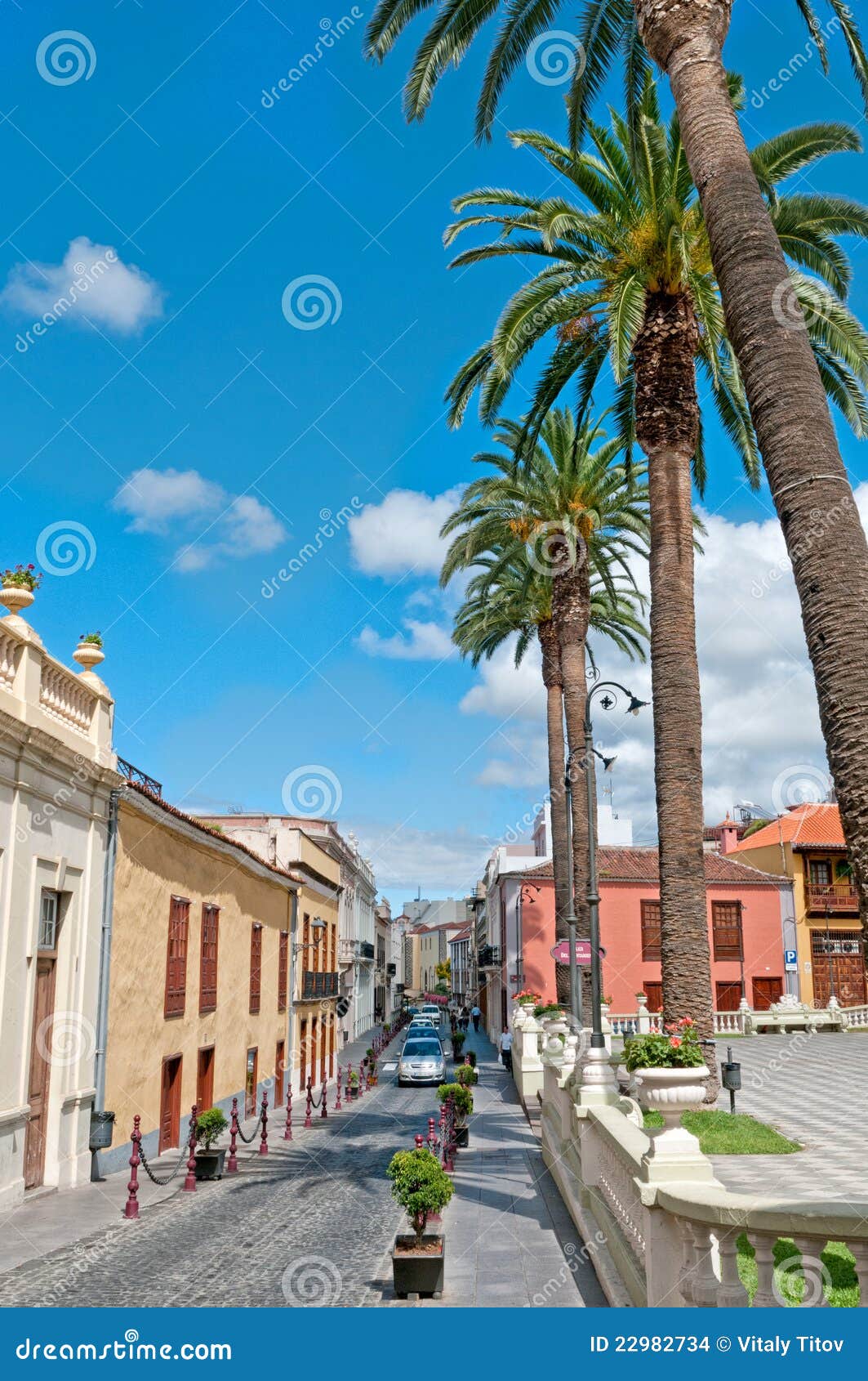 summer street, la orotava, tenerife island, spain