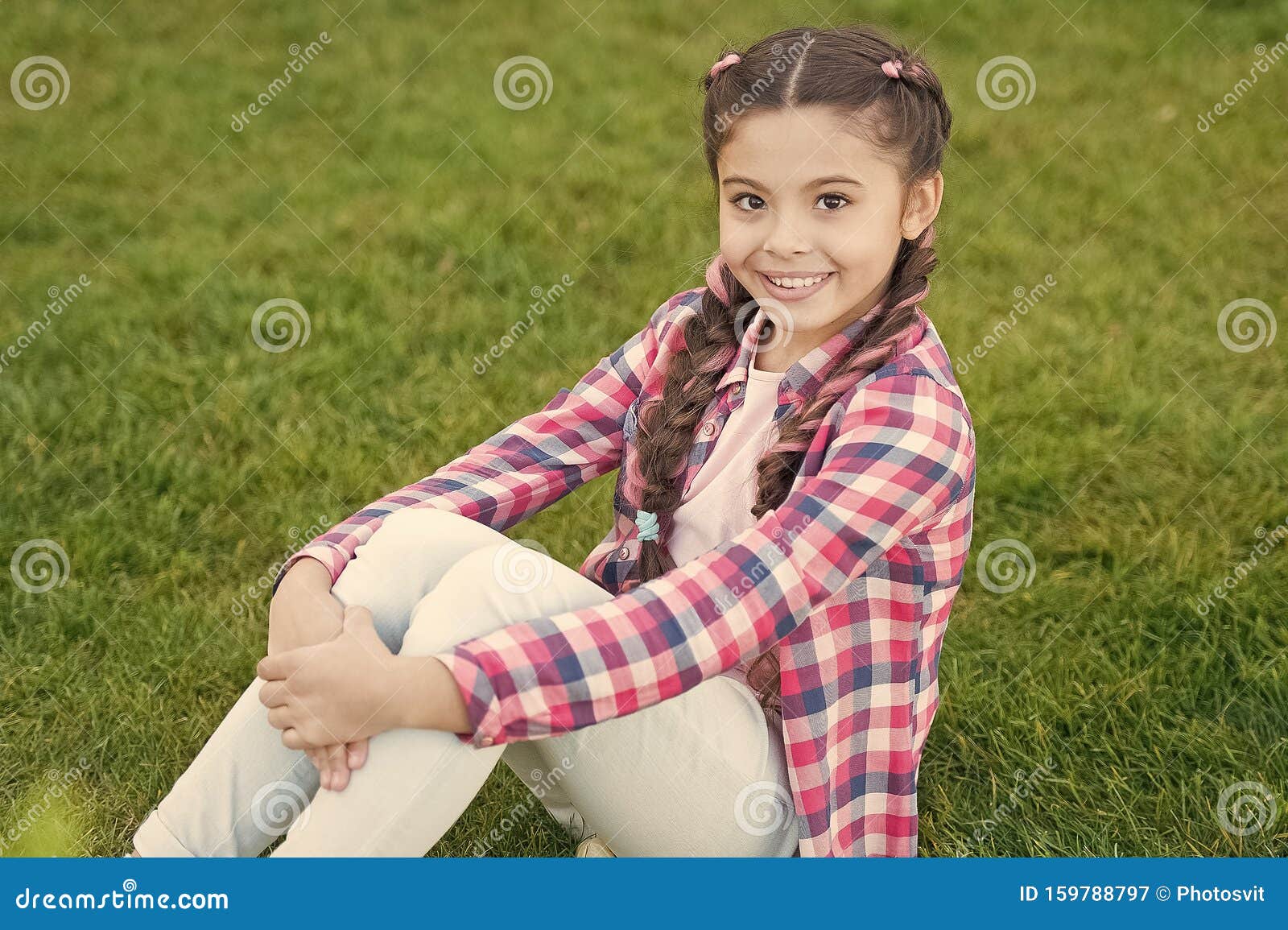 Summer Vibes. Small Girl Relax on Green Grass. Parks and Outdoor. Spring  Nature. Summer Picnic Stock Image - Image of dream, green: 159788797
