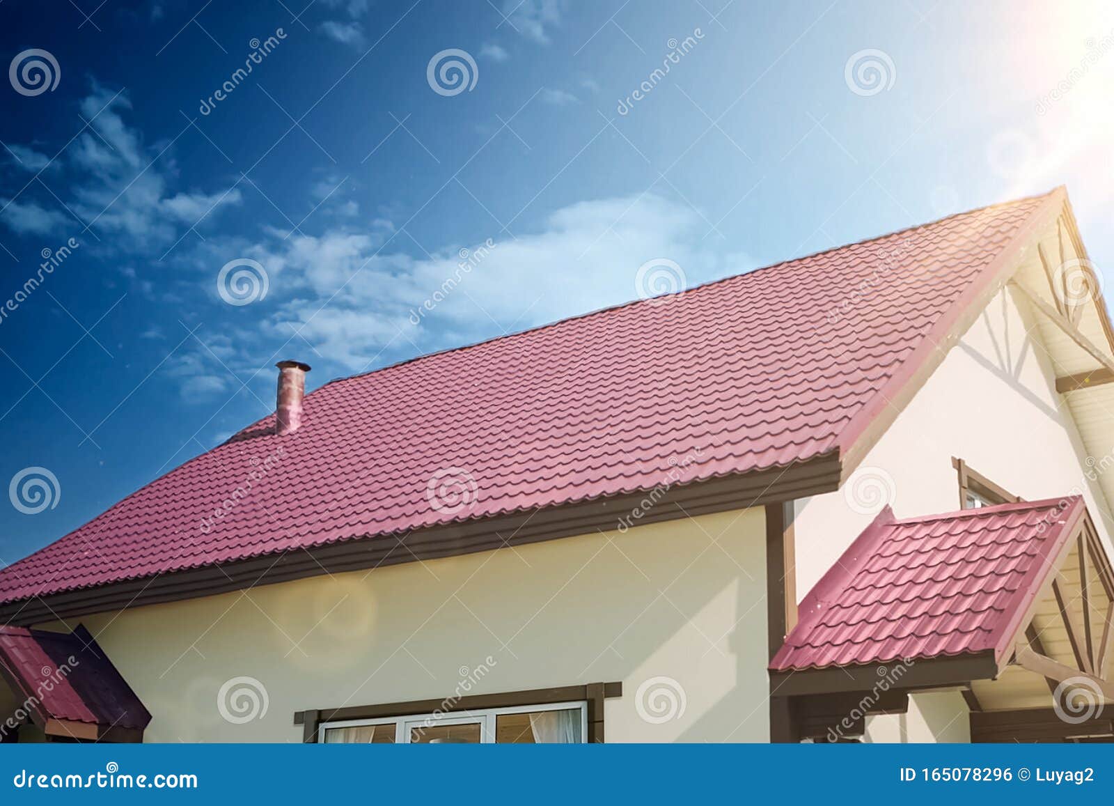 Sun Rays Over The Roof Of The House Stock Photo Image Of Scale Pine 165078296