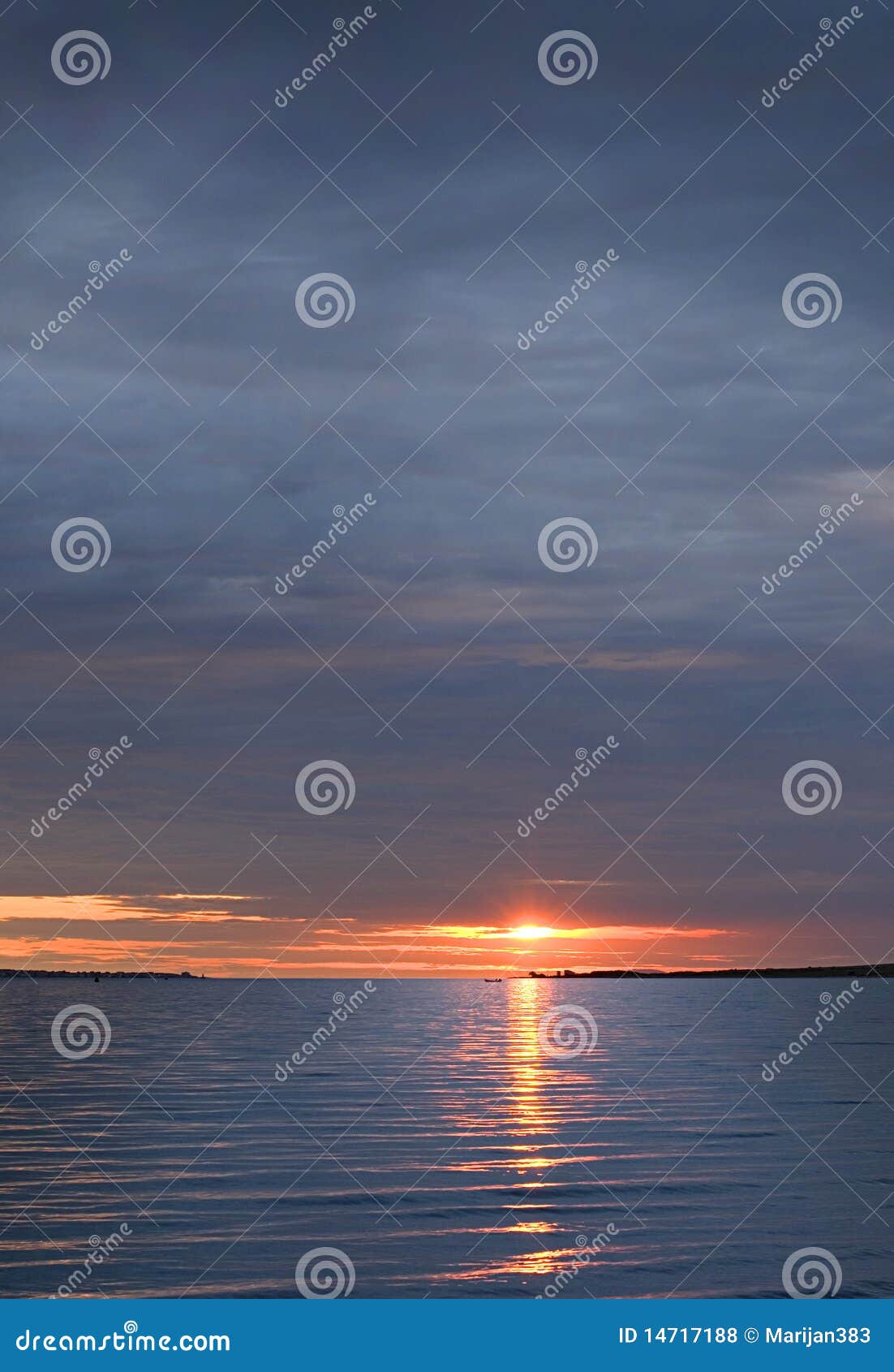 Sun with waves stock photo. Image of climate, coastline - 14717188