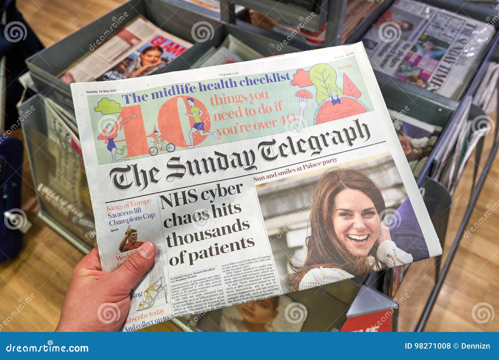 forbandelse svælg tilbage The Sunday Telegraph Newspaper. Editorial Stock Photo - Image of breaking,  broadsheet: 98271008
