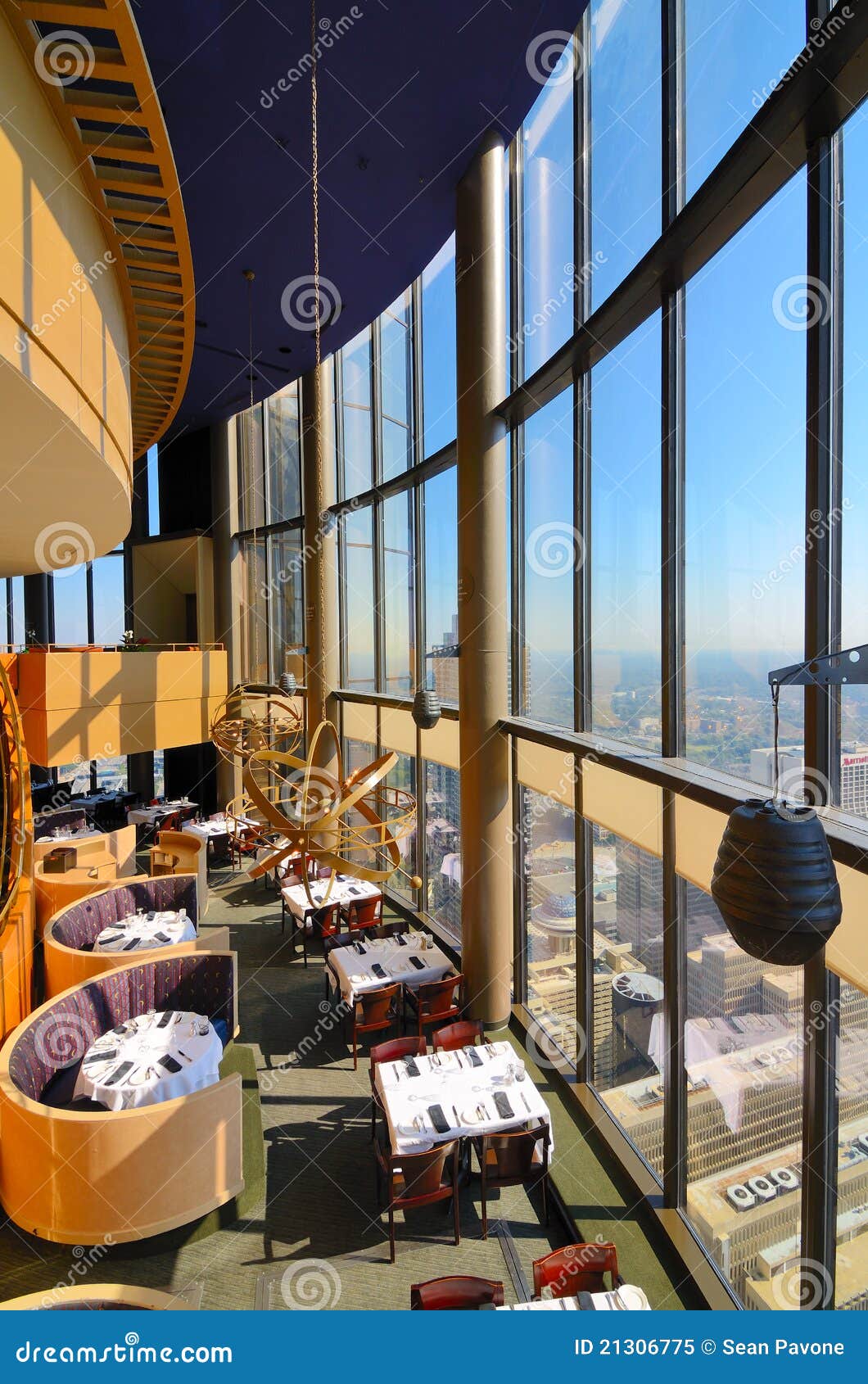 Sundial Restaurant editorial image. Image of scenic, windows 21306775