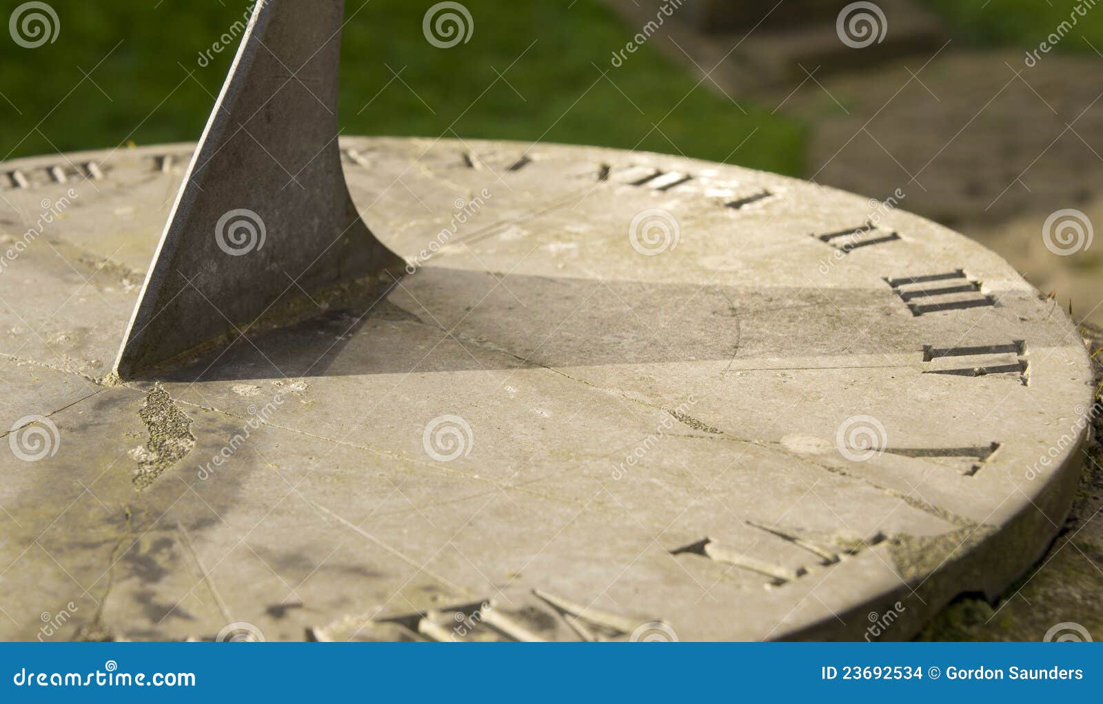 Sundial showing hour stock photo. Image of single, time 23692534
