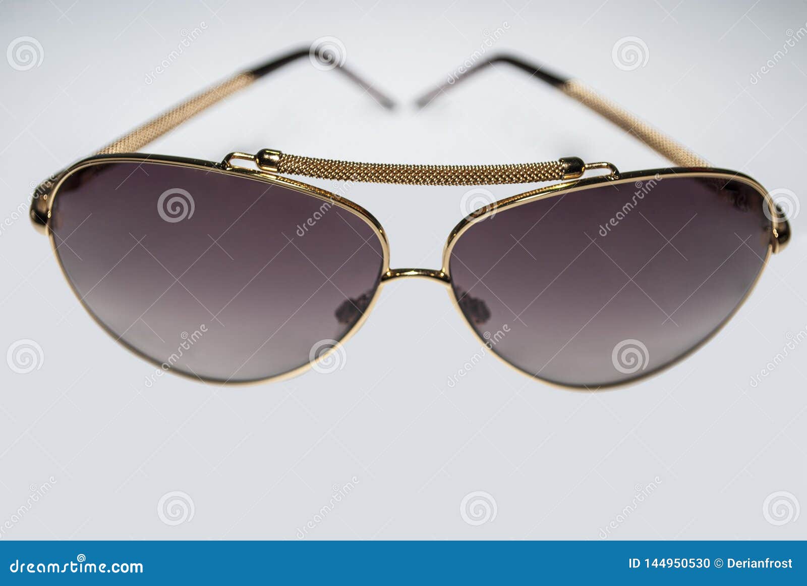 pilot aviator glasses