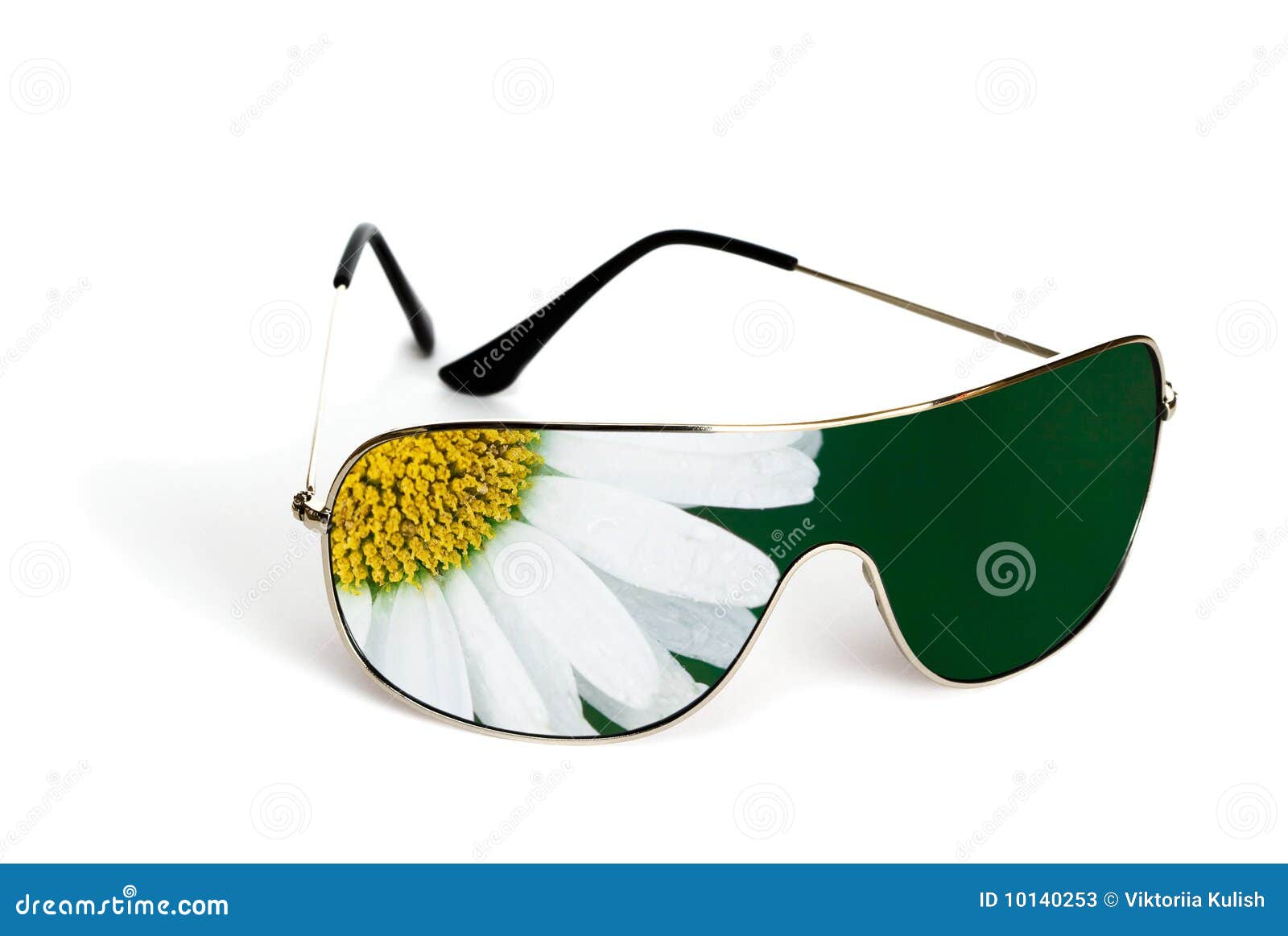 Sunglasses with reflection stock image. Image of fashion 10140253