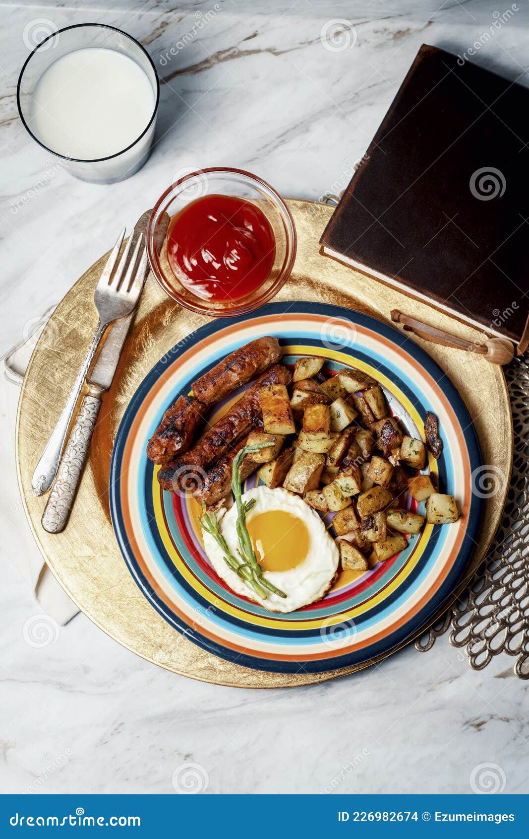 breakfast, eggs sunny side up, soup - Stock Illustration [79715898] - PIXTA