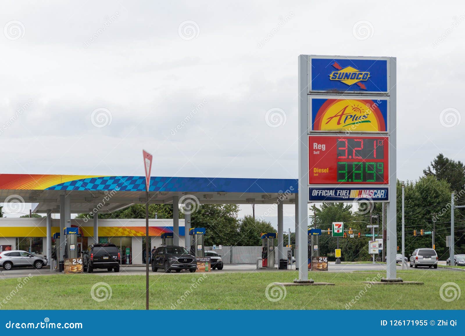 scale Sunoco gas station signs