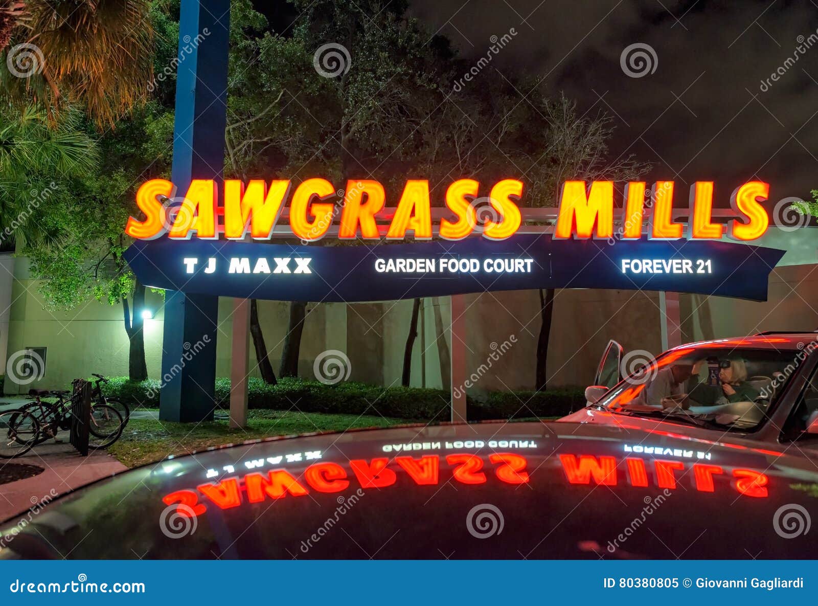 About Sawgrass Mills® - A Shopping Center in Sunrise, FL - A Simon