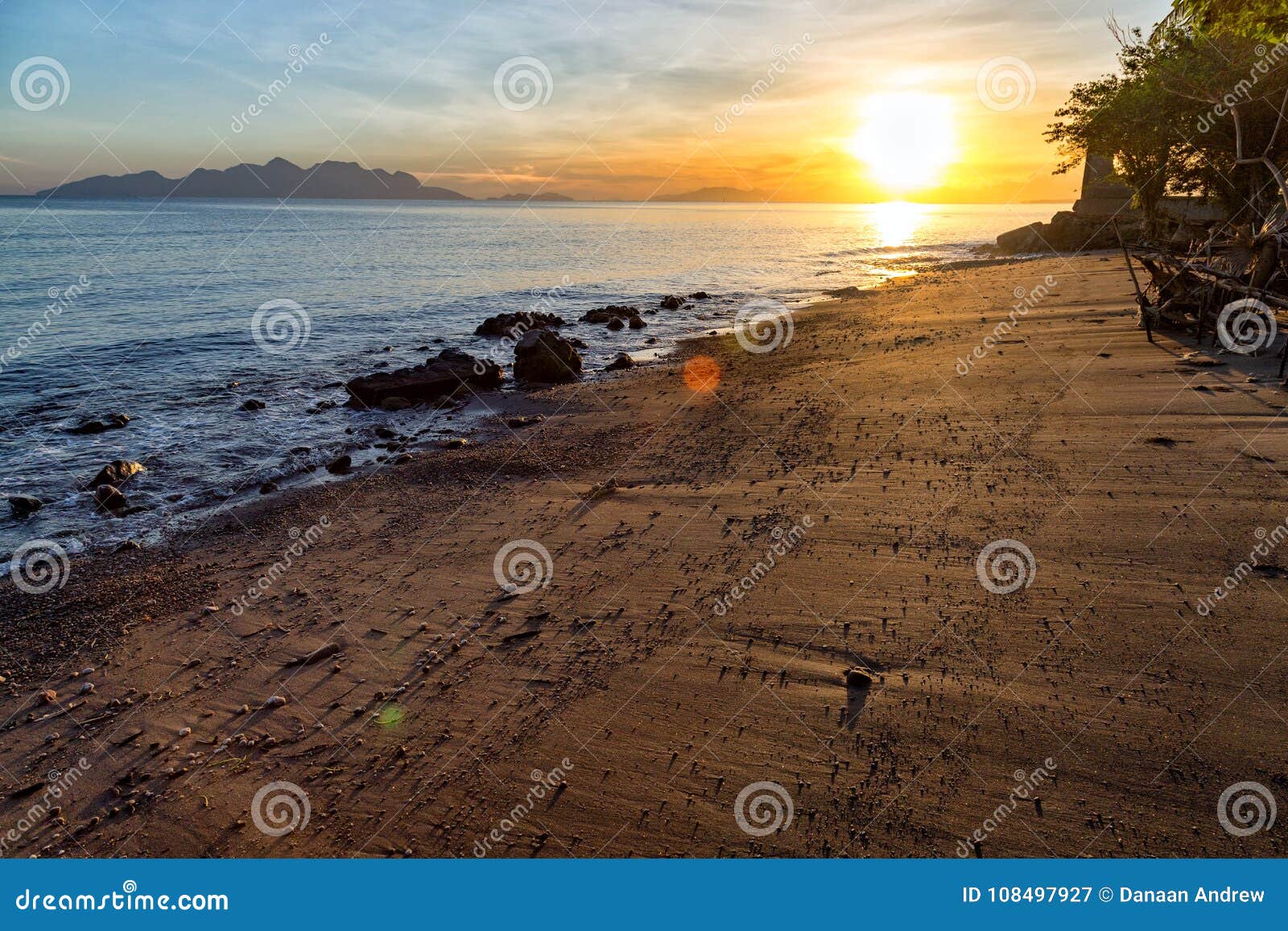 sunrise in maumere