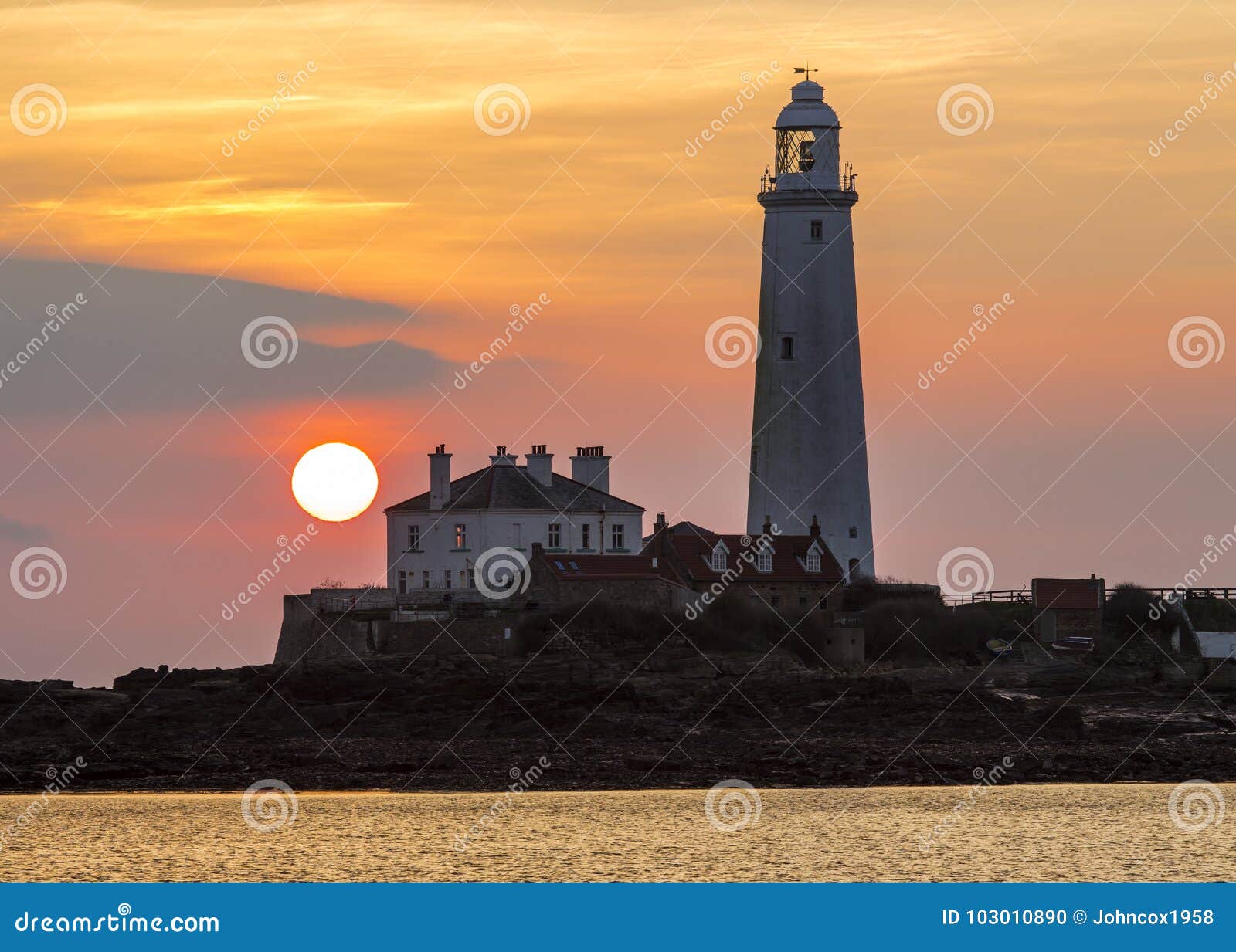 sunrise over st marys lighthouse
