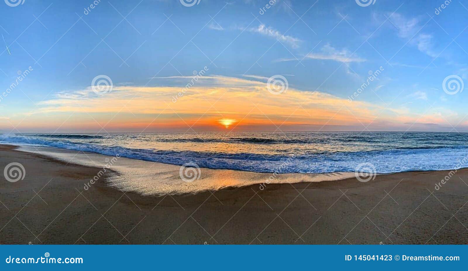 sunrises sunsets in a ocean