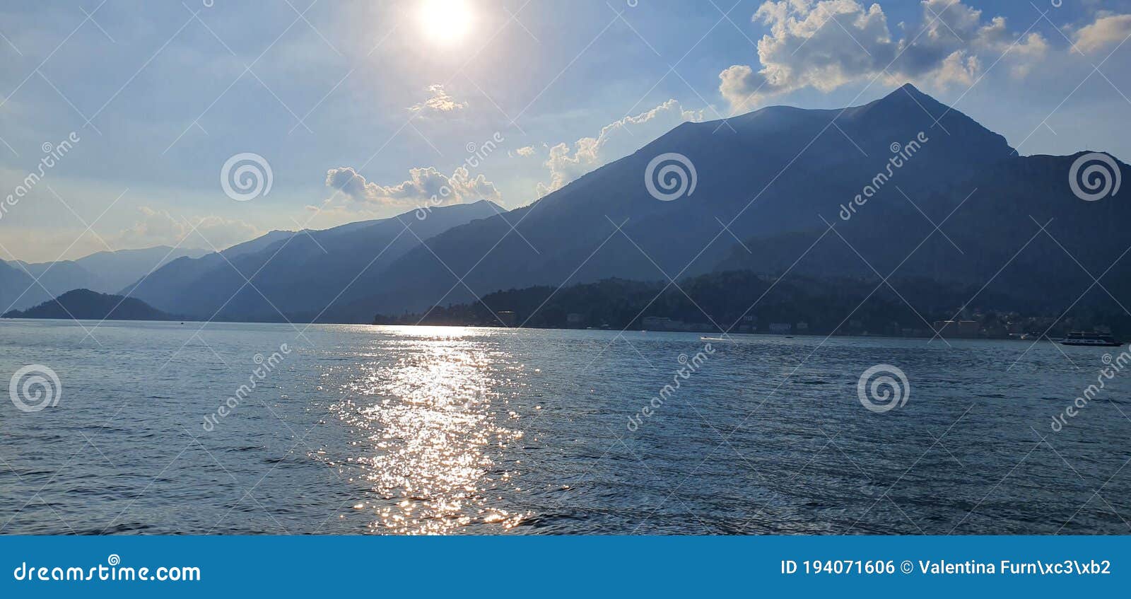 sunset at bellagio lake. tramonto sul lago di bellagio