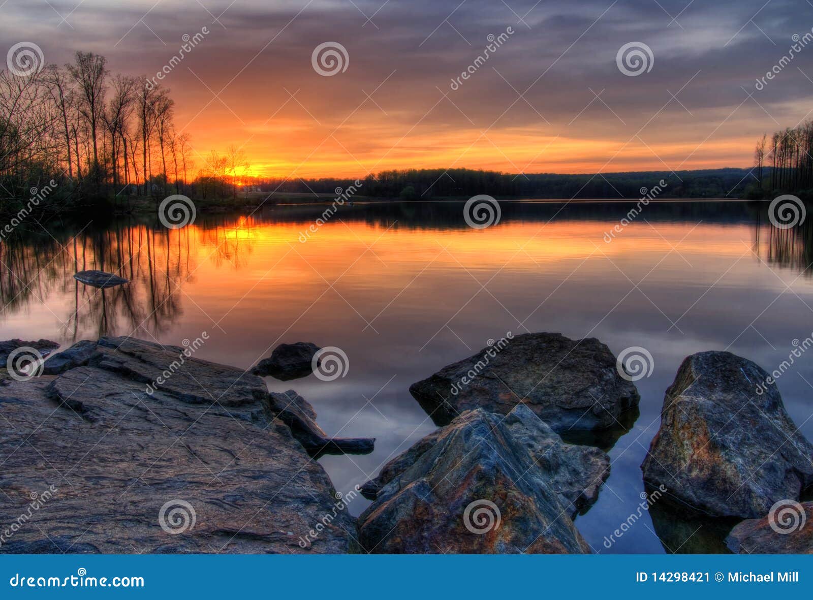 Sunset on Chambers Lake stock image. Image of calm, outdoors 14298421