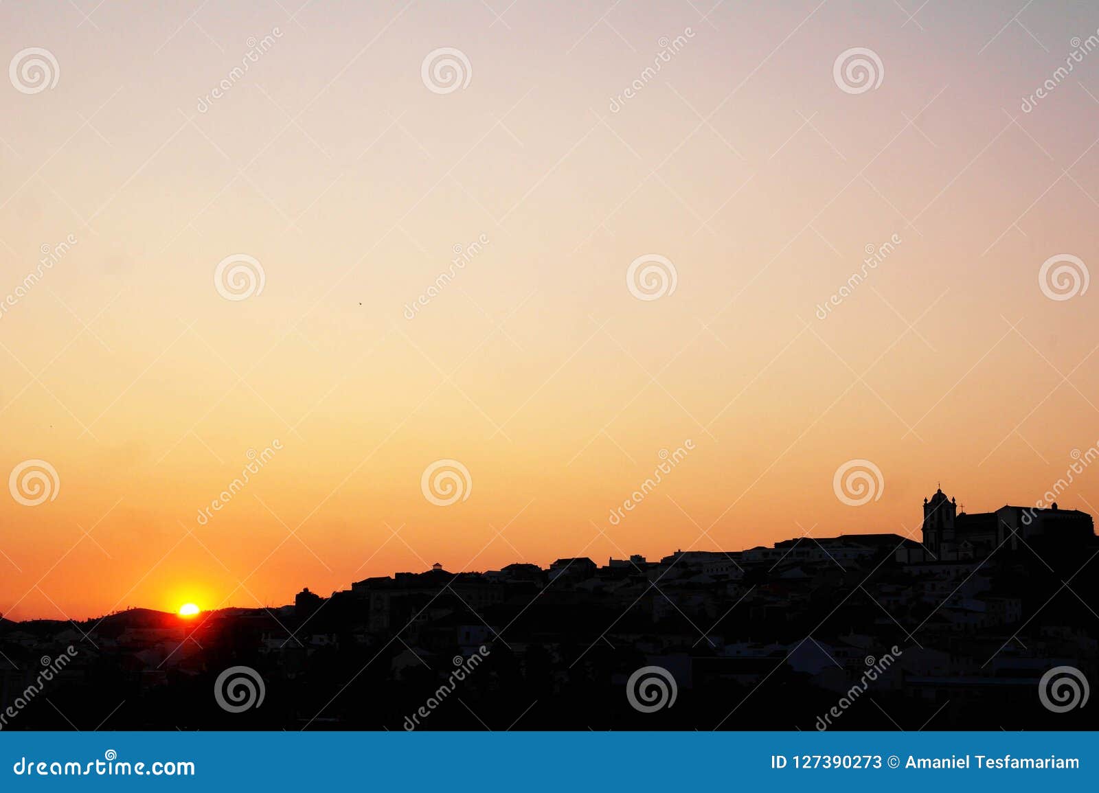 sunset city siluette
