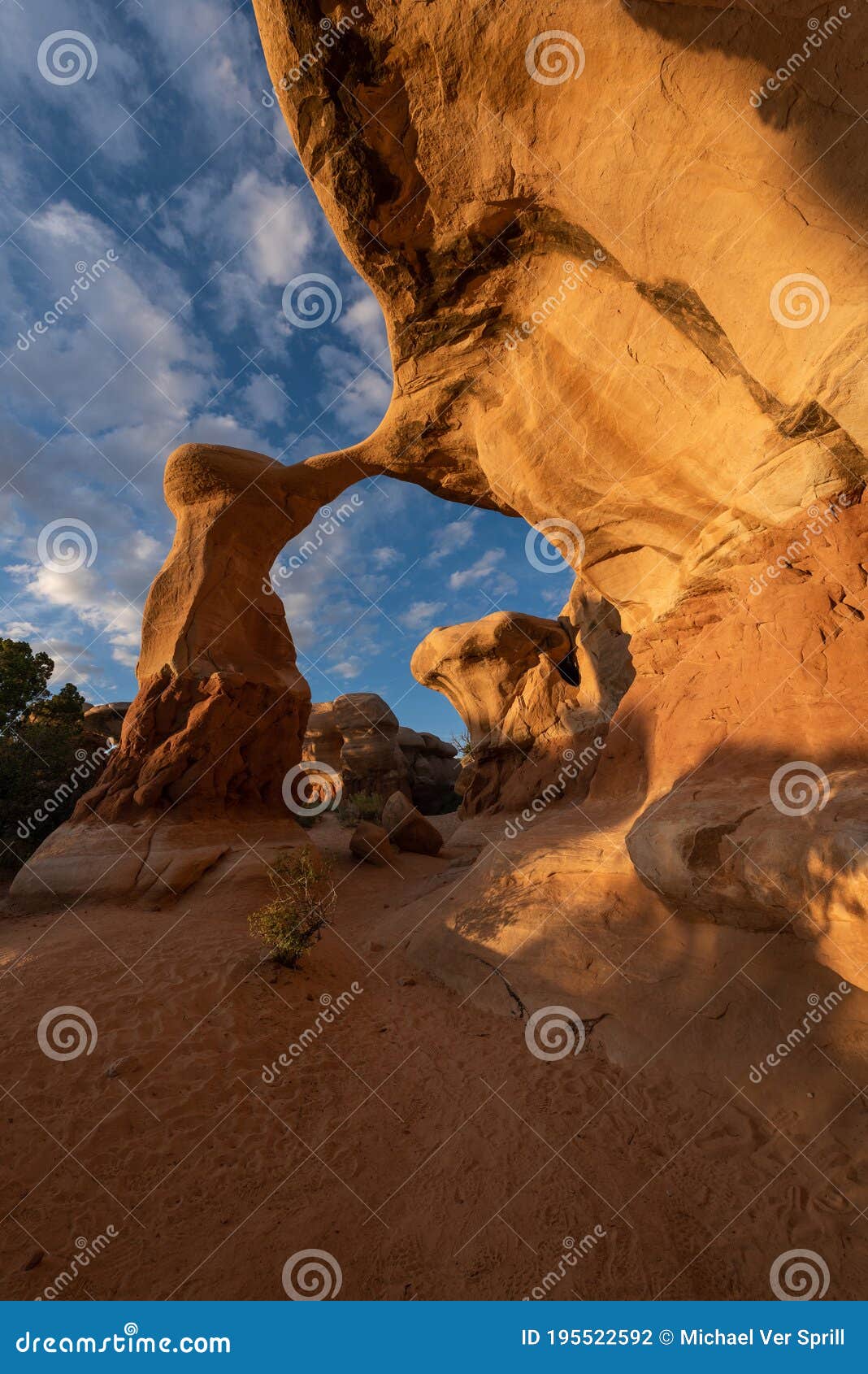 sunset glow at metate arch in escalante utah