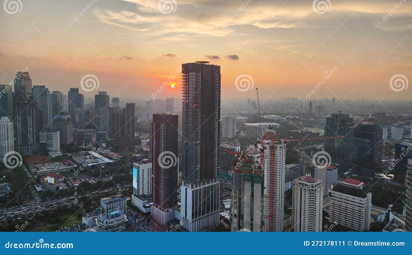 Sunset in Jakarta editorial photo. Image of kuninganis 272178111