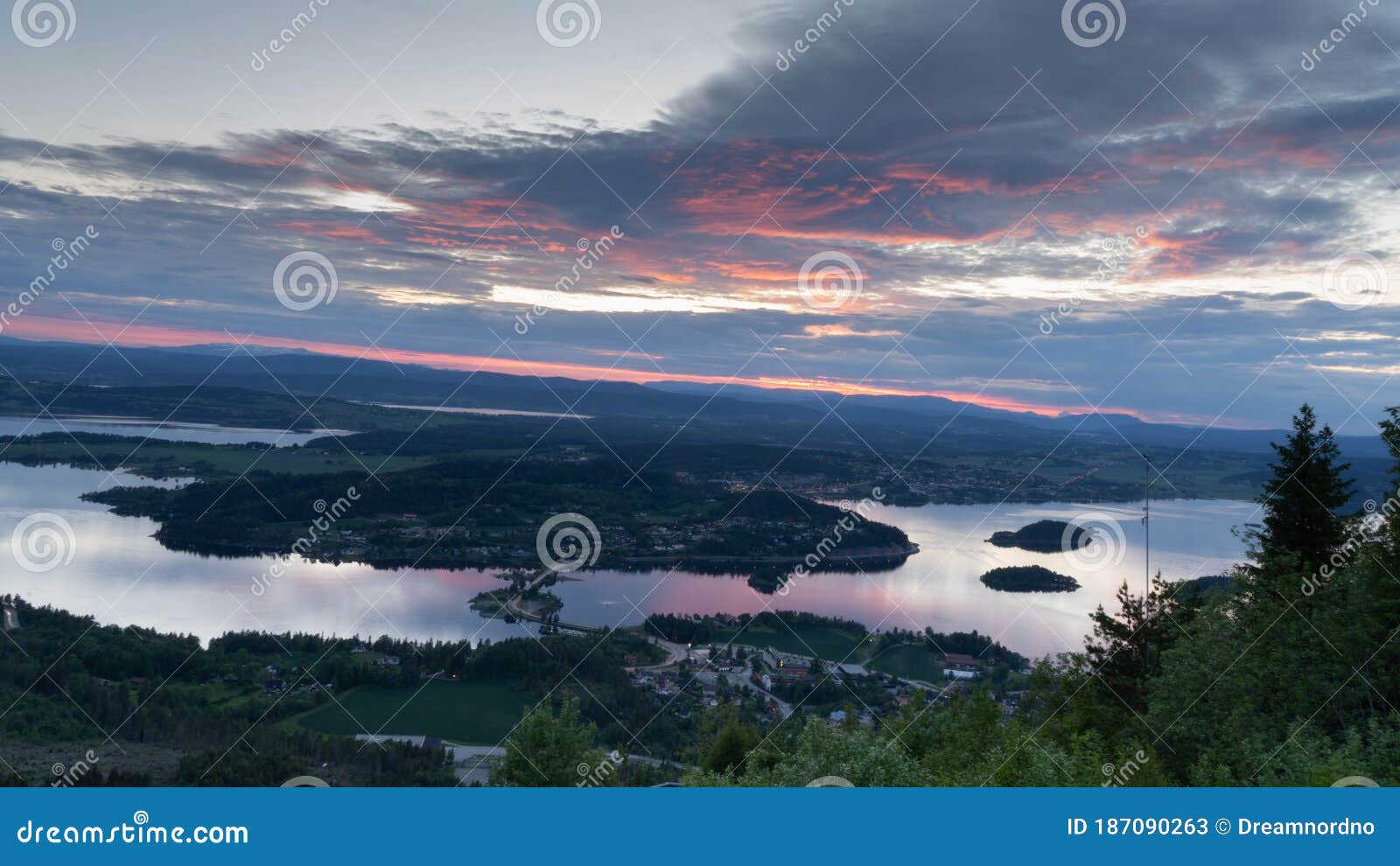 sunset over tyrifjorden called lake tyri from the viewpoint kongens utsikt
