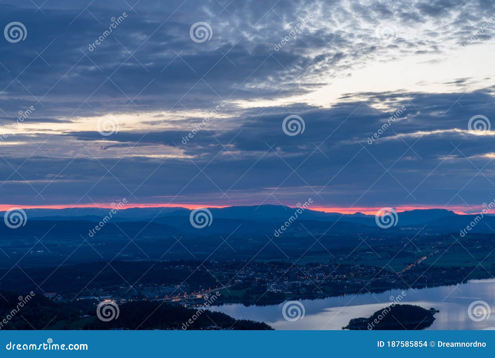 sunset over tyrifjorden called lake tyri from the viewpoint kongens utsikt