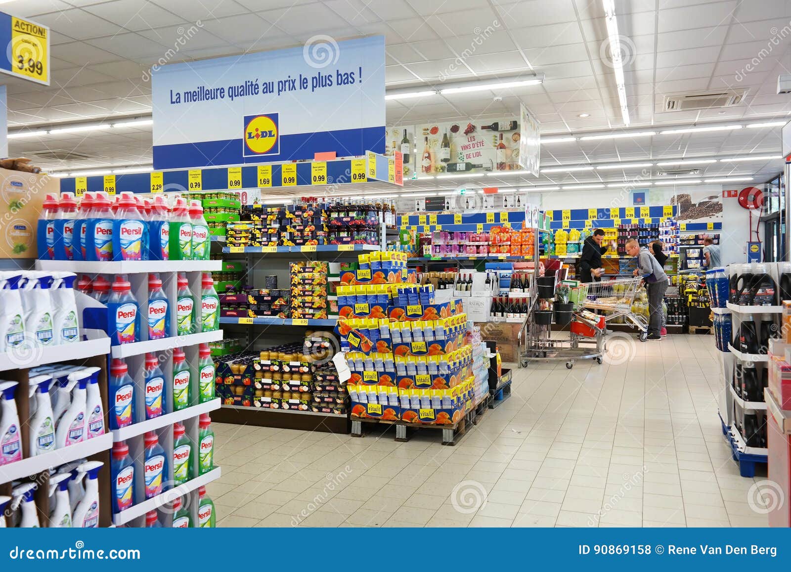 Supermercado Del Descuento De Foto de archivo editorial - Imagen de anuncio, dispensador: 90869158