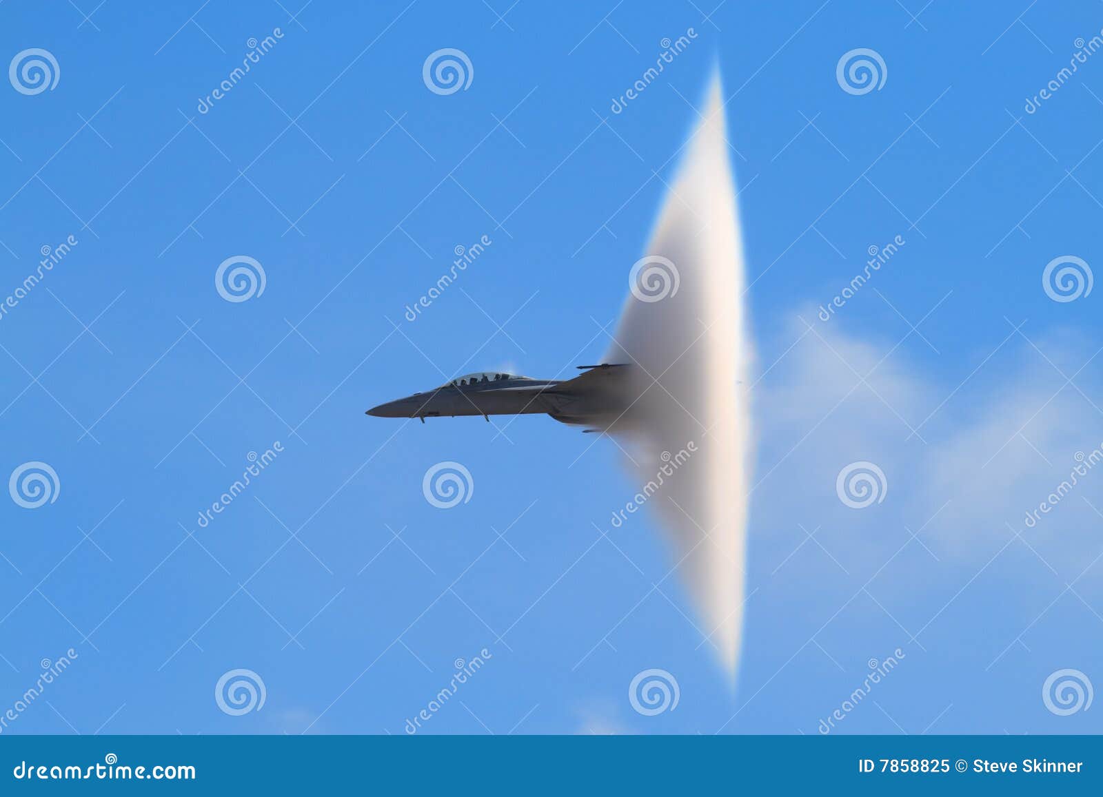 supersonic vapor cone (f-18 super hornet)