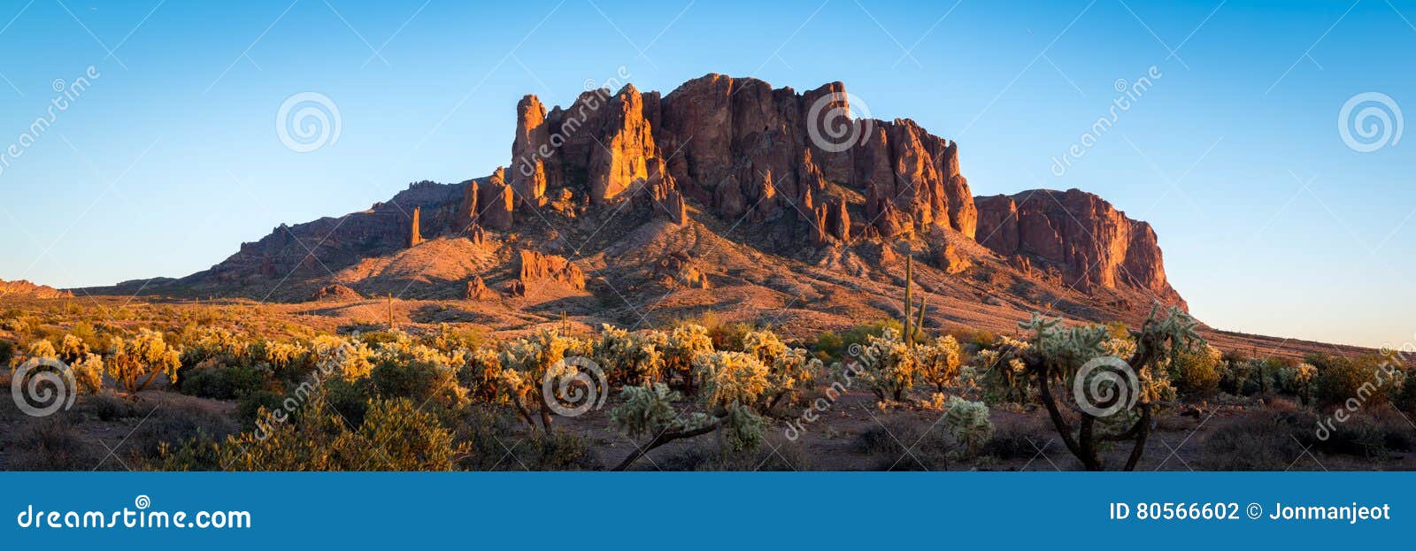 superstition mountains in arizona