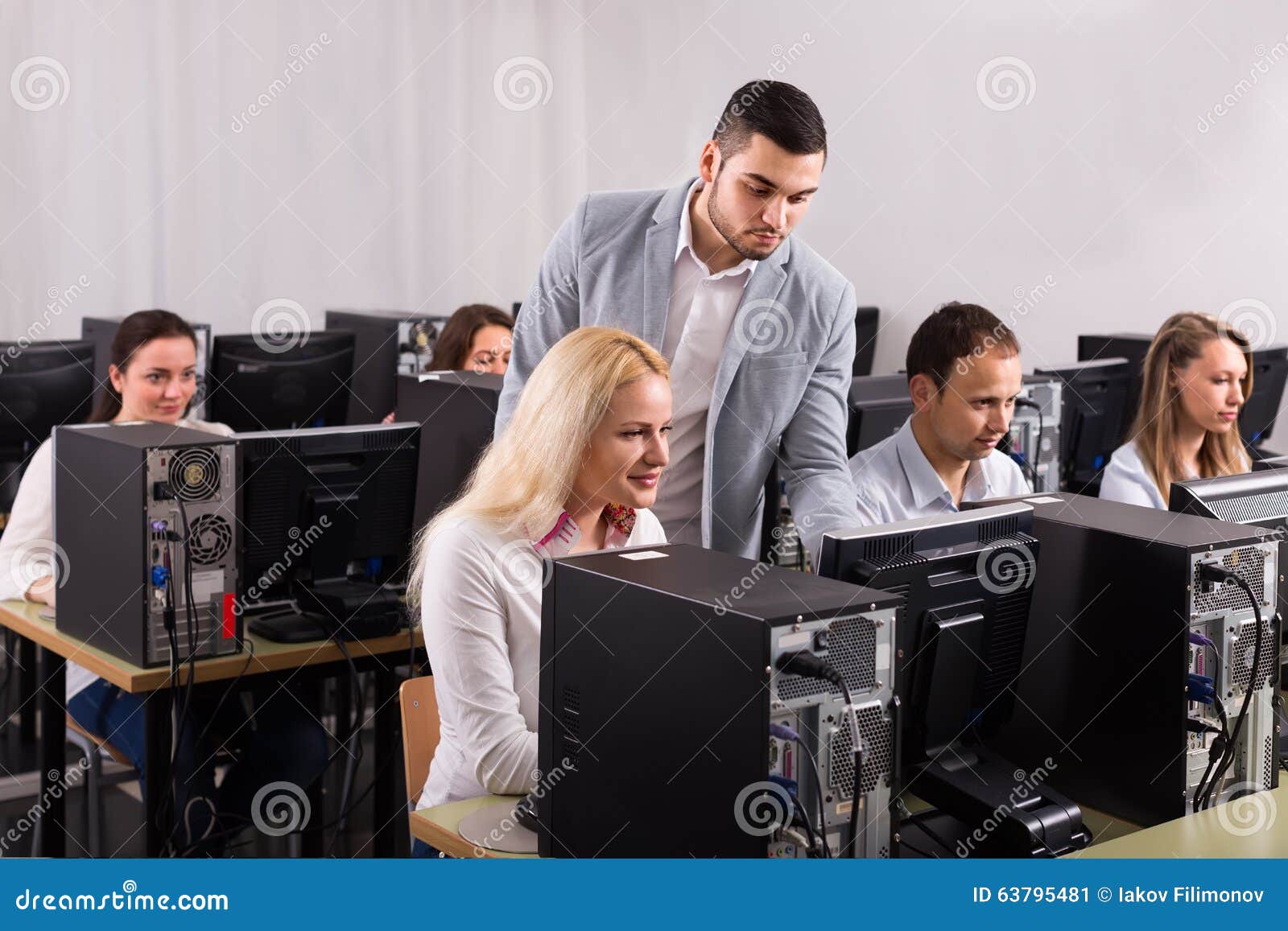 Supervisor Giving Instructions To Team Stock Image Image of giving