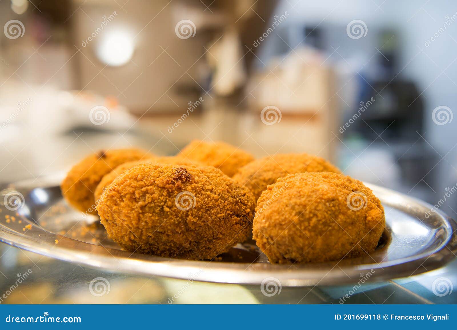 suppli fried rice balls called in rome suppli al telefono