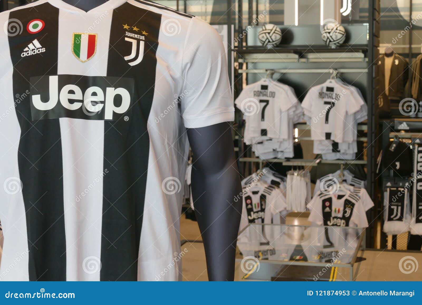 juventus store ronaldo