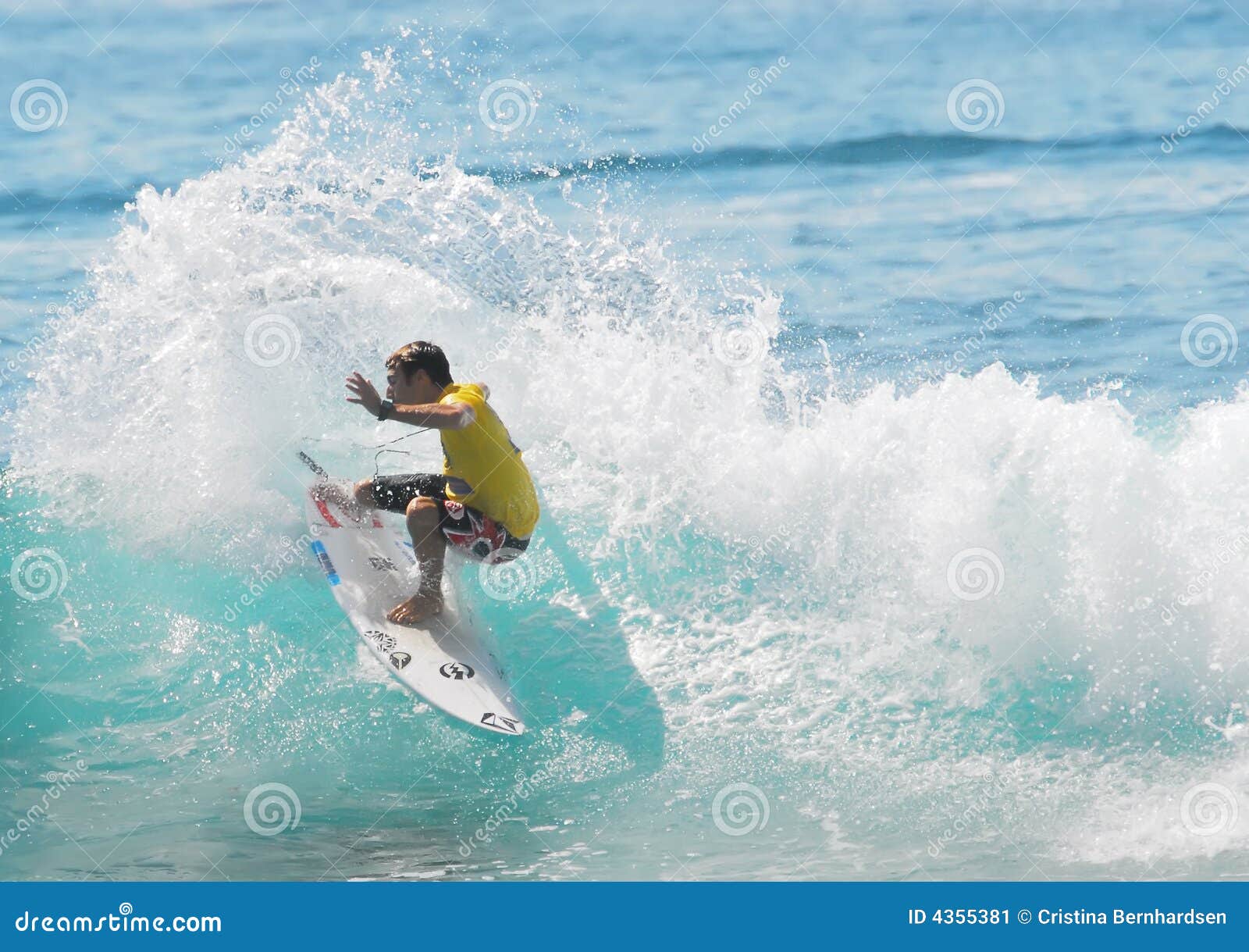 Surf Competition editorial photo. Image of speed, beach 4355381