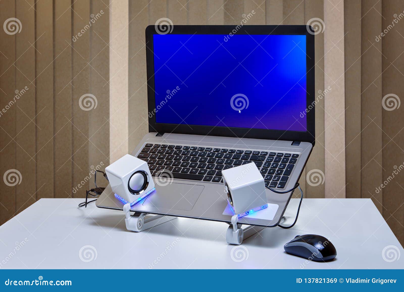 usb connected speakers