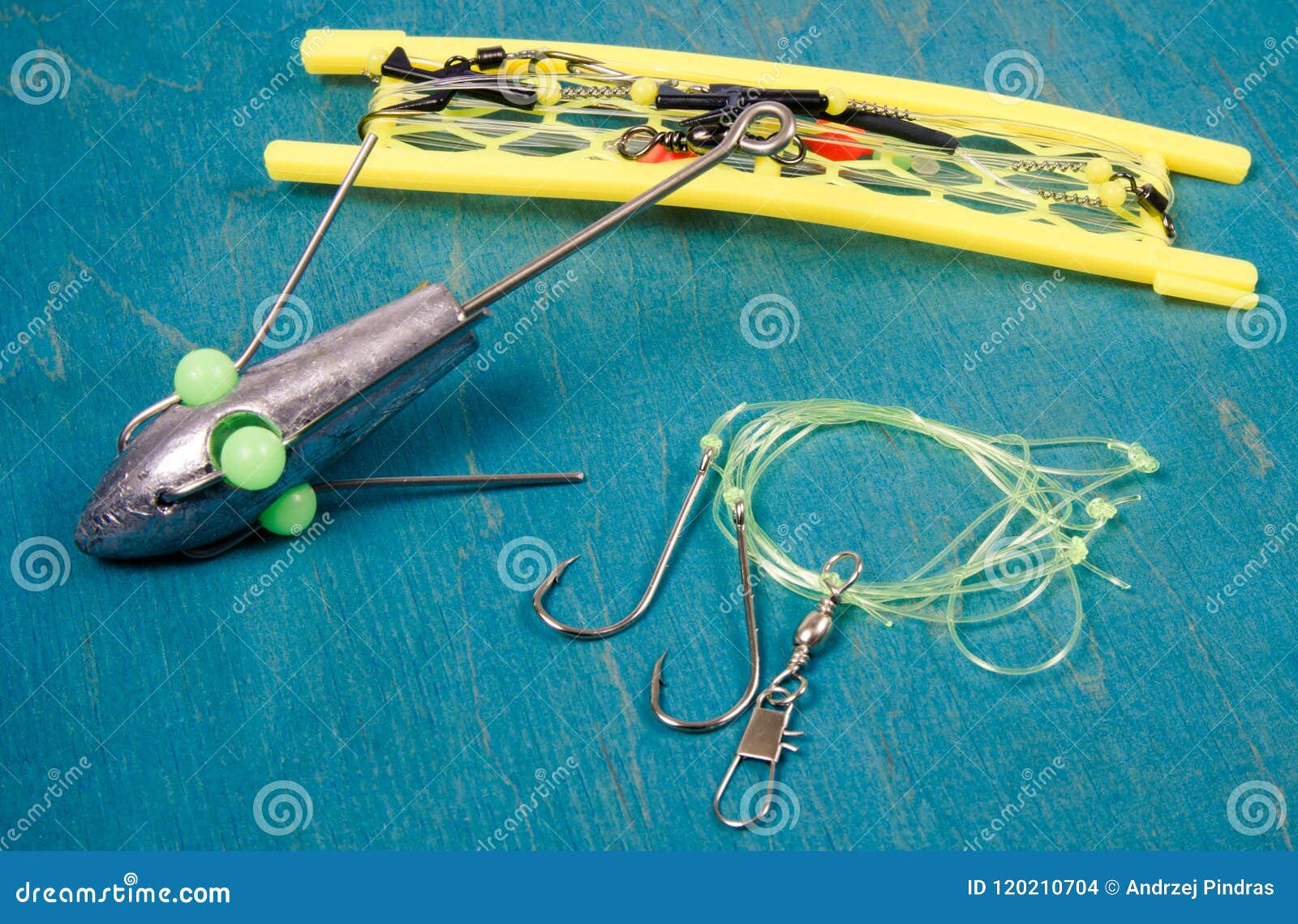 Surfcasting - Sea Fishing Accessories. Methods of Sea Fishing