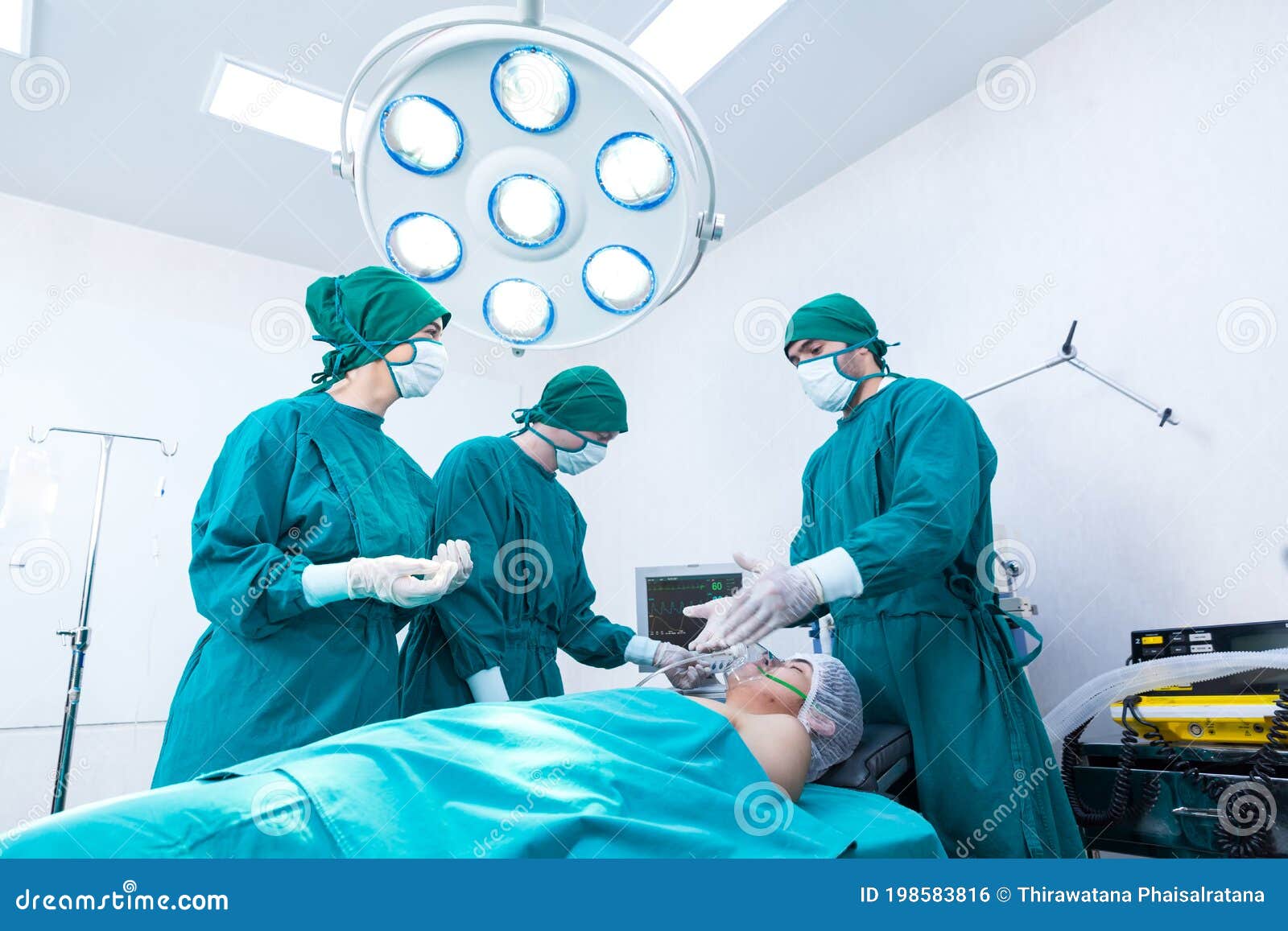 The Surgeon Is Doing Surgery On Emergency Patients In The Emergency