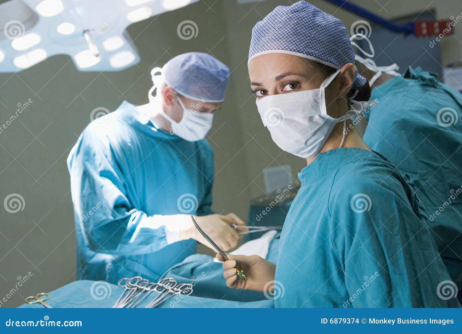 surgeon getting ready to operating on a patient