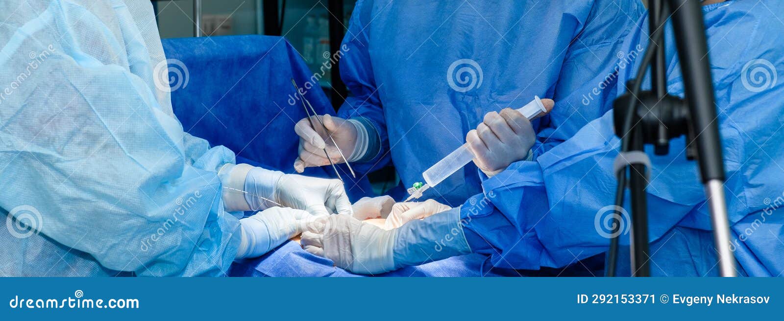 Surgeons Operate with Surgical Instruments. Stock Image Image of syringe, tool 292153371