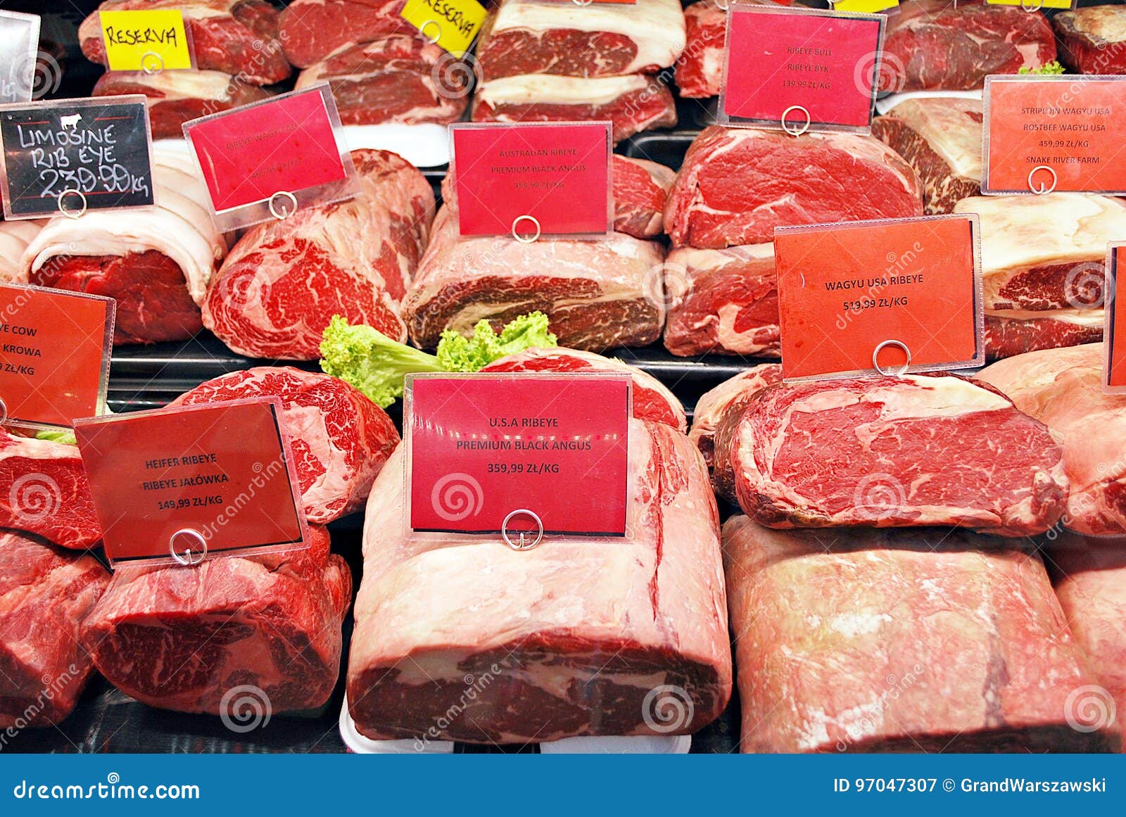 Como Pedir Carne En La Carniceria Surtido De Carne En Una Carnicería Imagen de archivo - Imagen de