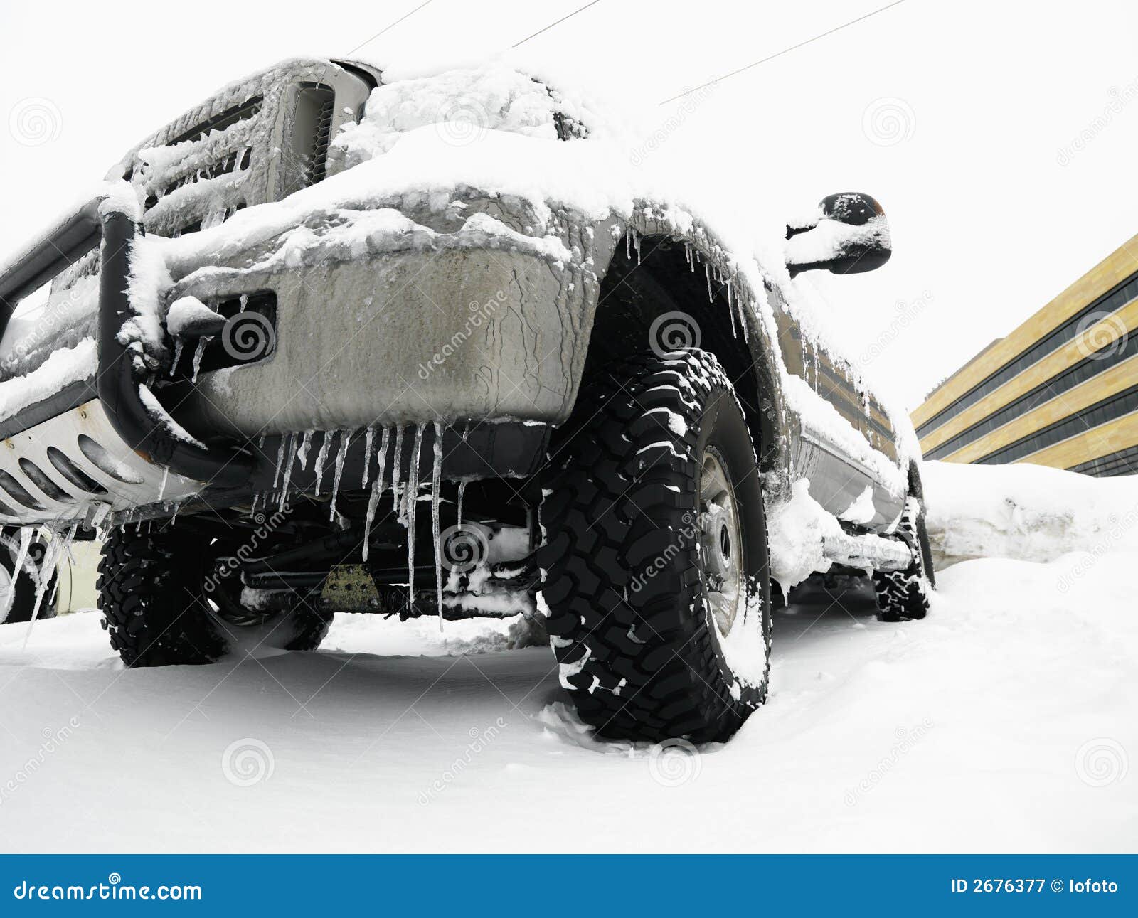 SUV in snow. stock image. Image of photograph, color, truck 2676377