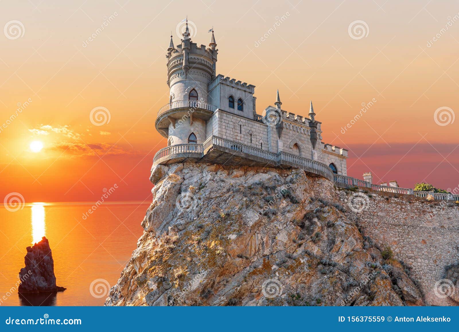 swallow nest castle in crimea, beautiful sunset view