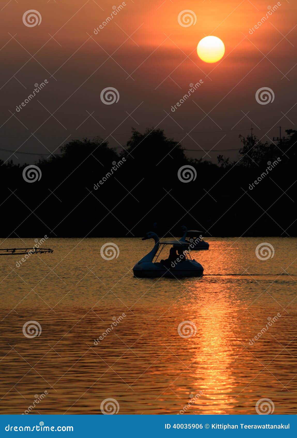 Swan pedal boat stock photo. Image of destinations, sunday 40035906