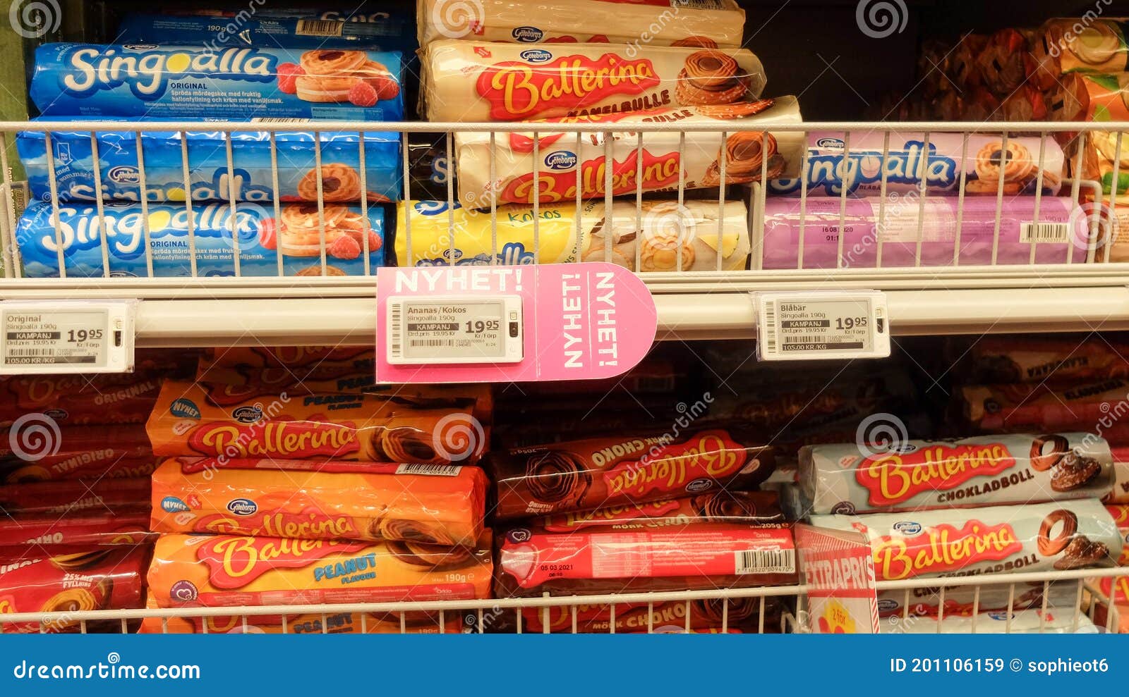 Swedish Ballerina Biscuits with Chocolate Peanut Butter, Vanilla, Raspberry, Blueberry,… Nordic Culinary Specialty Stock Image of melkesjoko, choise: 201106159