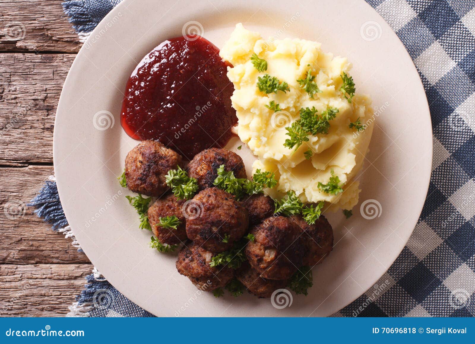 Cowberry sauce for meat. We give spiciness to the second dishes Cowberry sauce for meat. We give spiciness to the second dishes