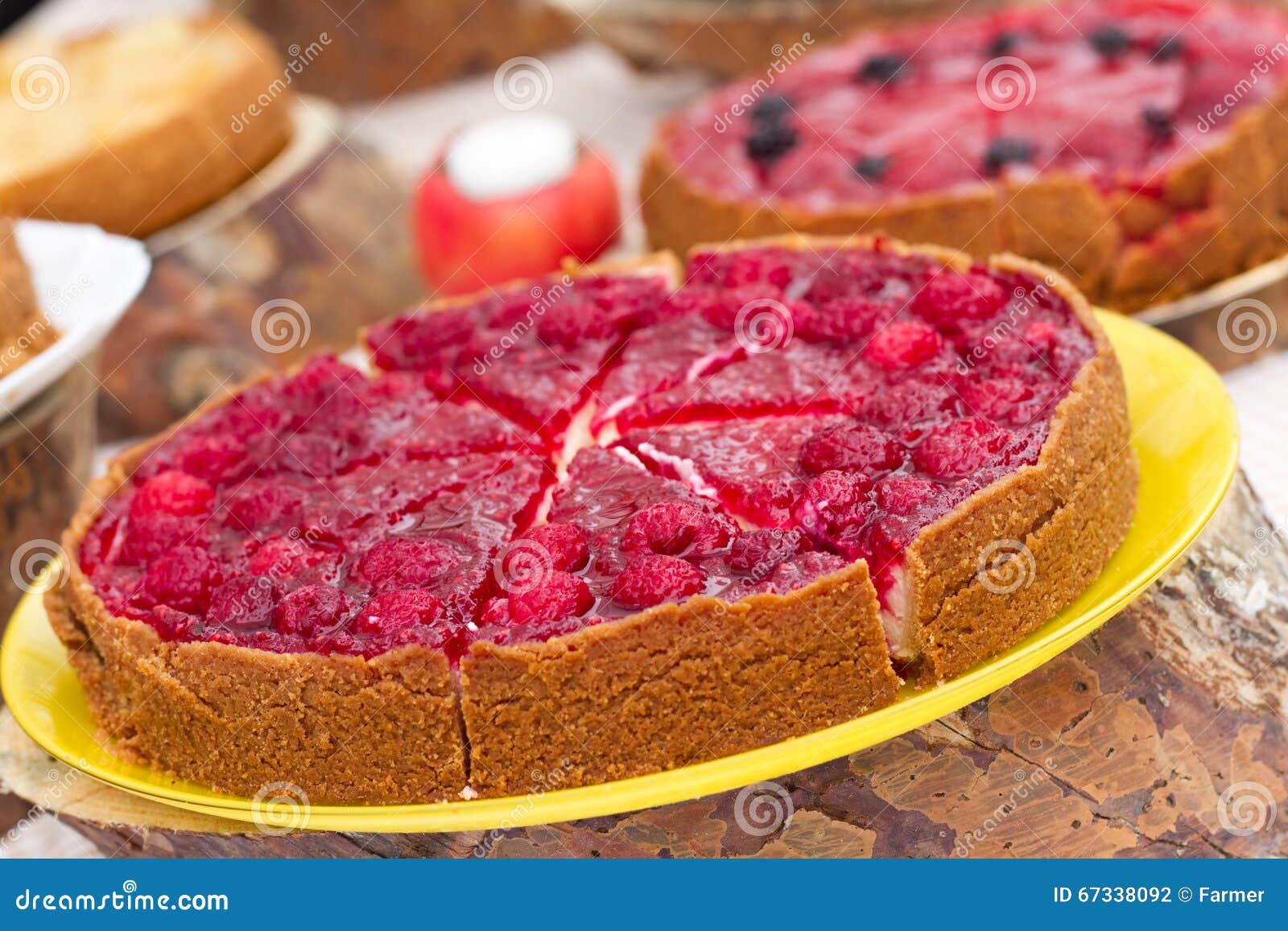 sweet tart with berries