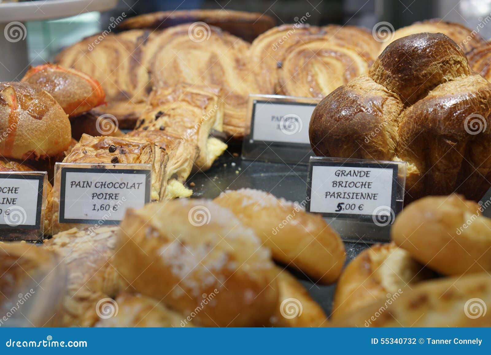 Sweets in a Bakery stock photo. Image of chocolate, bakery 55340732